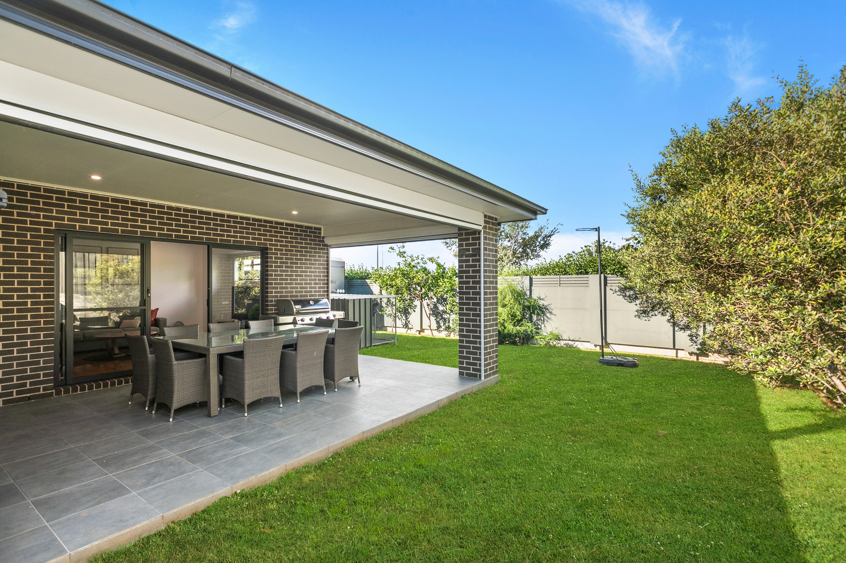 1 Oak farm Road, Calderwood, NSW 2527