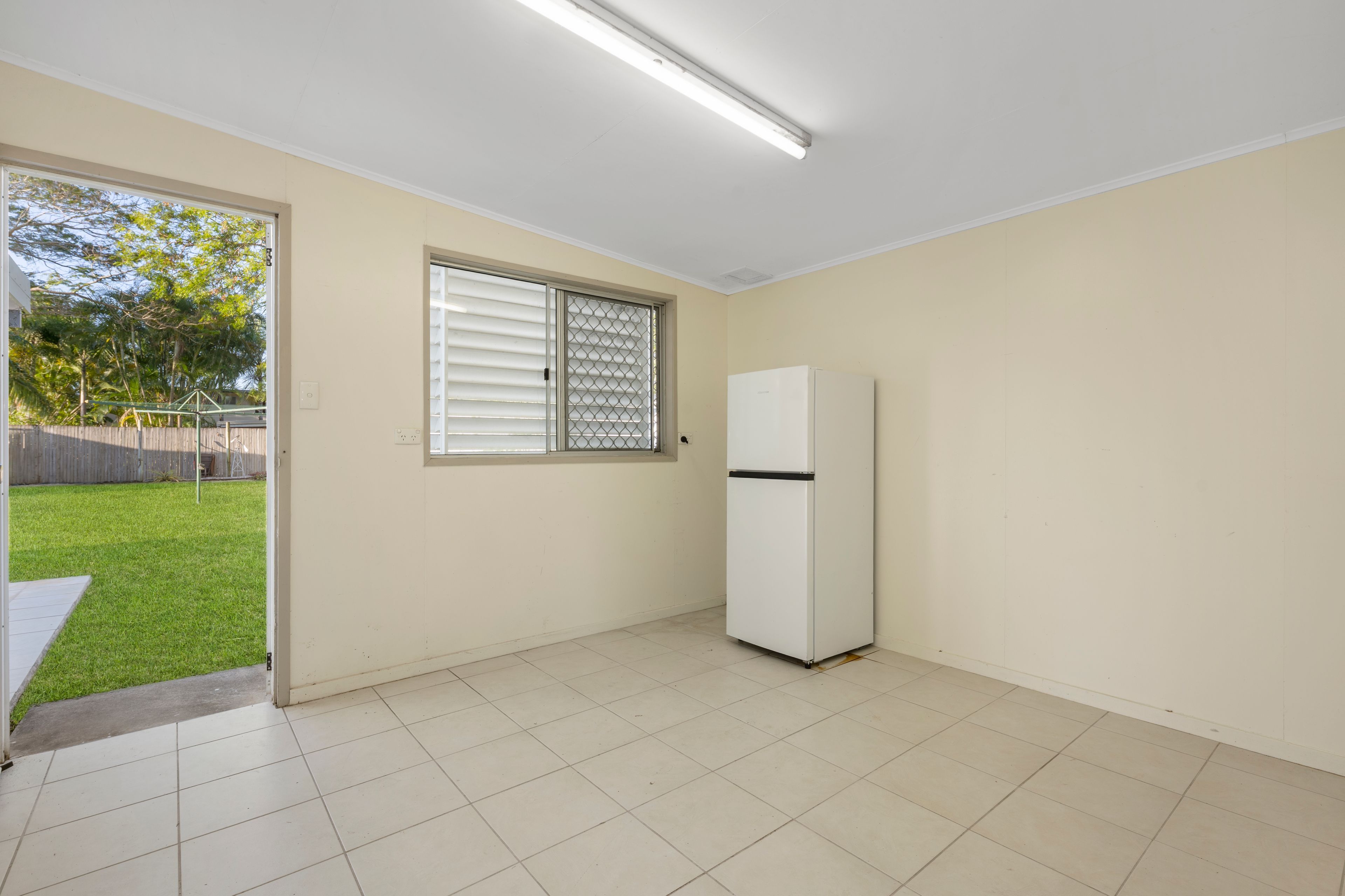 39 Champagne Crescent — photo 10 of 18