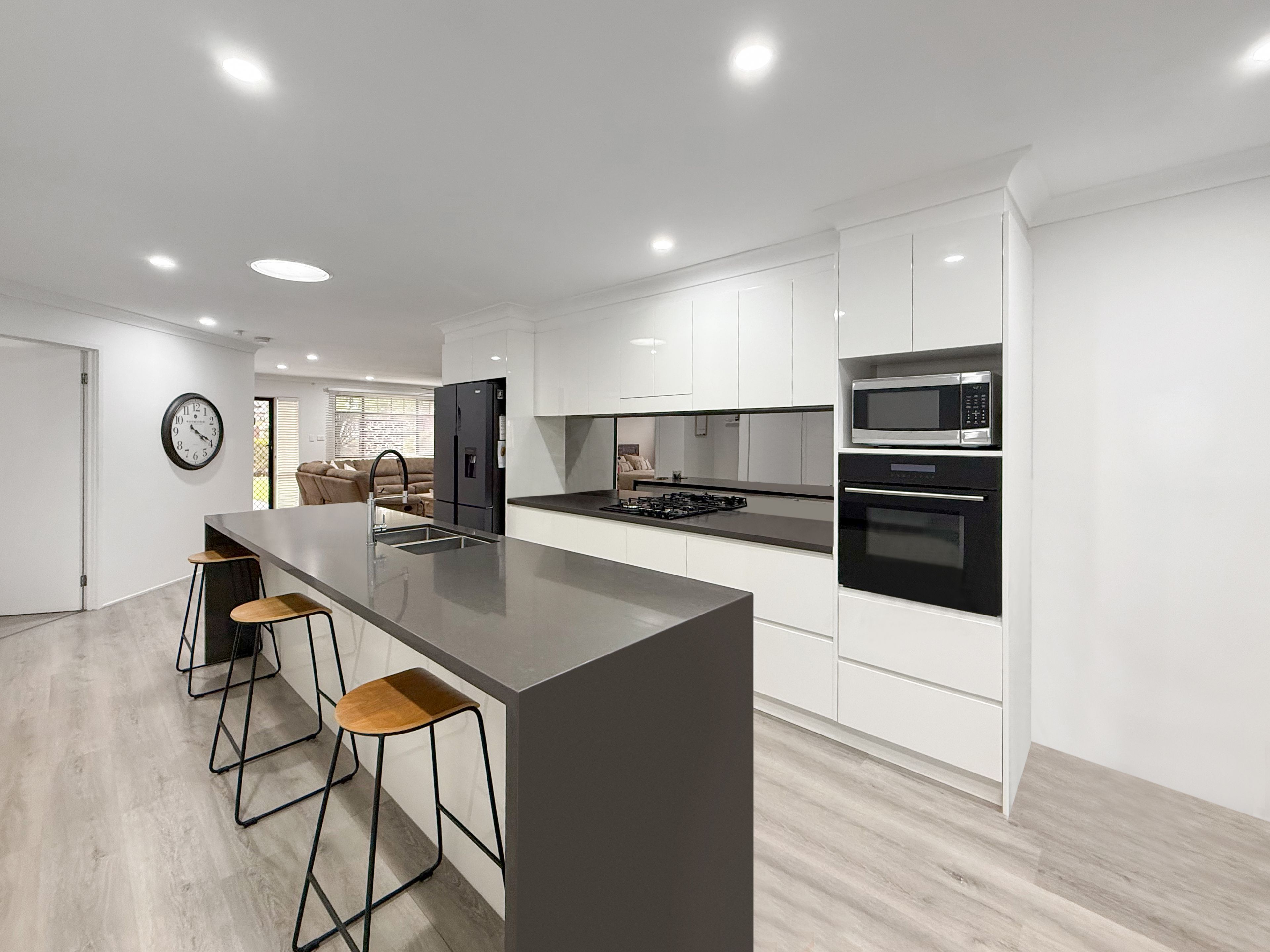 25 Ridgewood Drive — photo 4 of 13