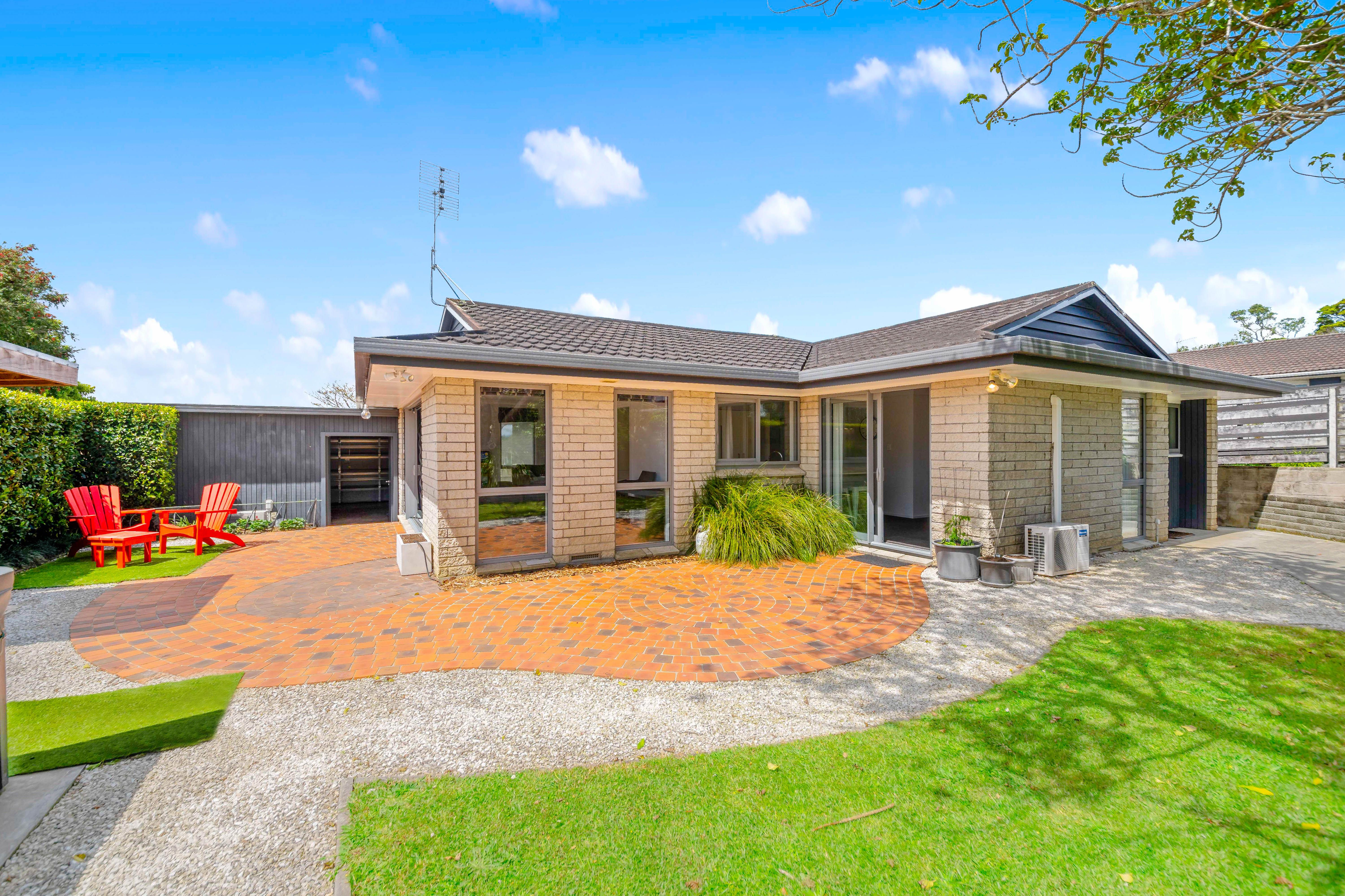 90 Glenmore Road, Sunnyhills, Manukau City