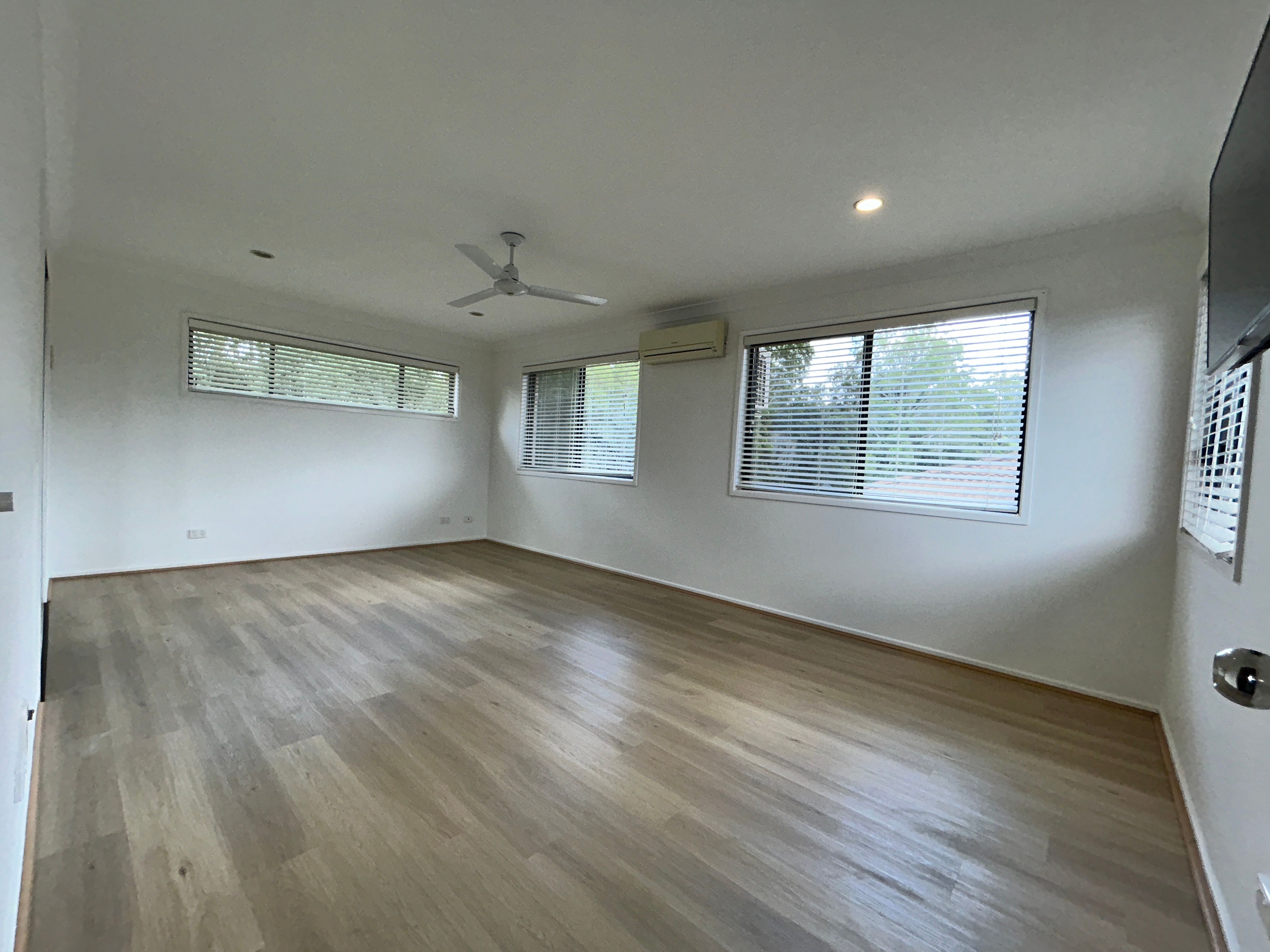 73 Hollywood Avenue — photo 13 of 30