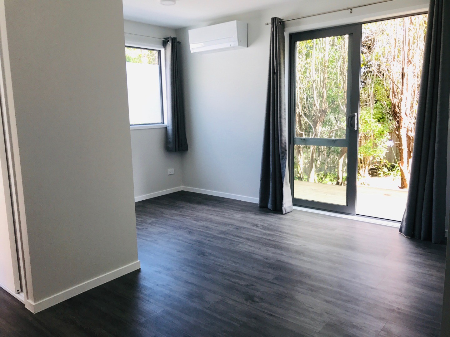 8B Paris Place, Birkenhead, North Shore City