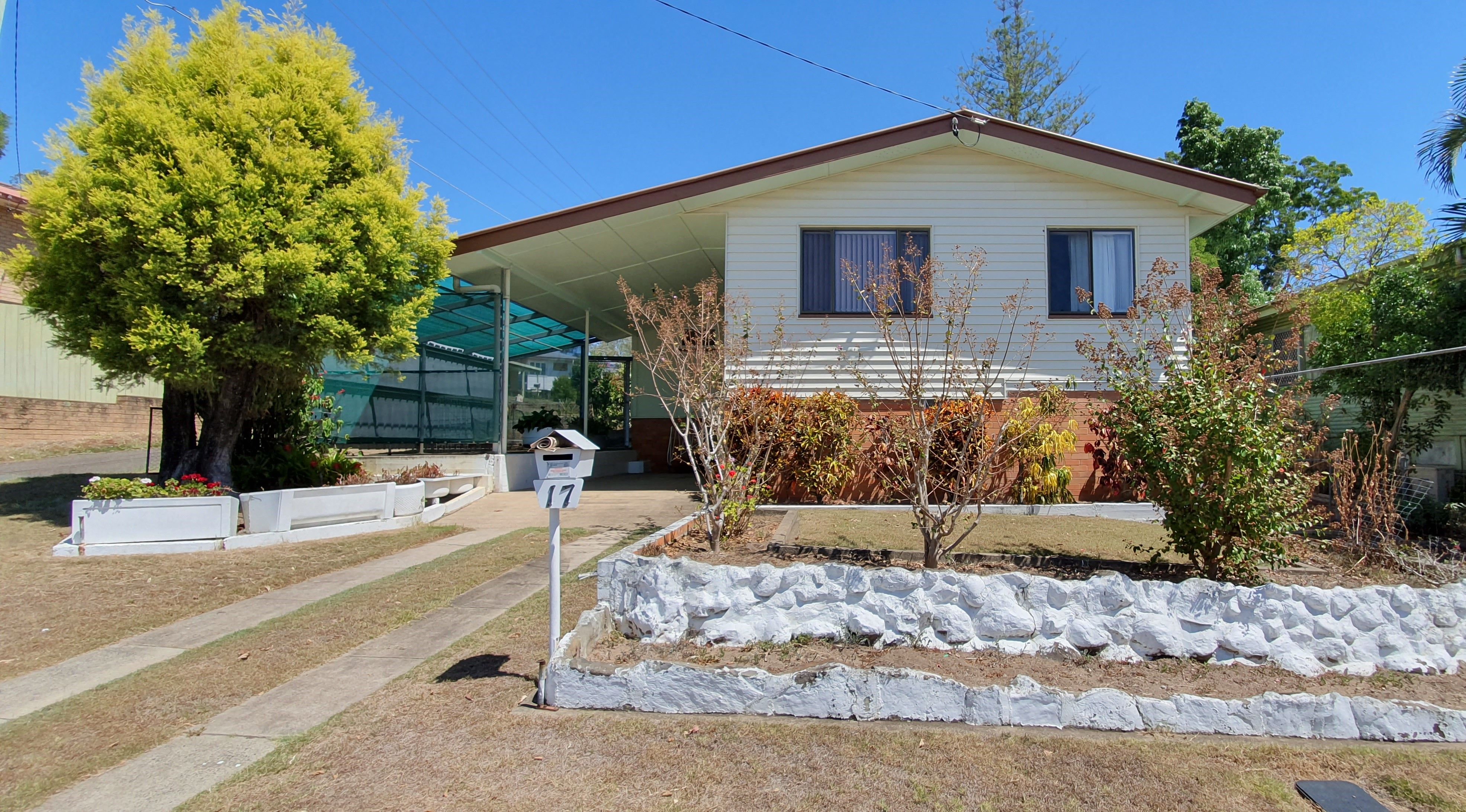 17 Woodgate Street, Churchill, QLD 4305