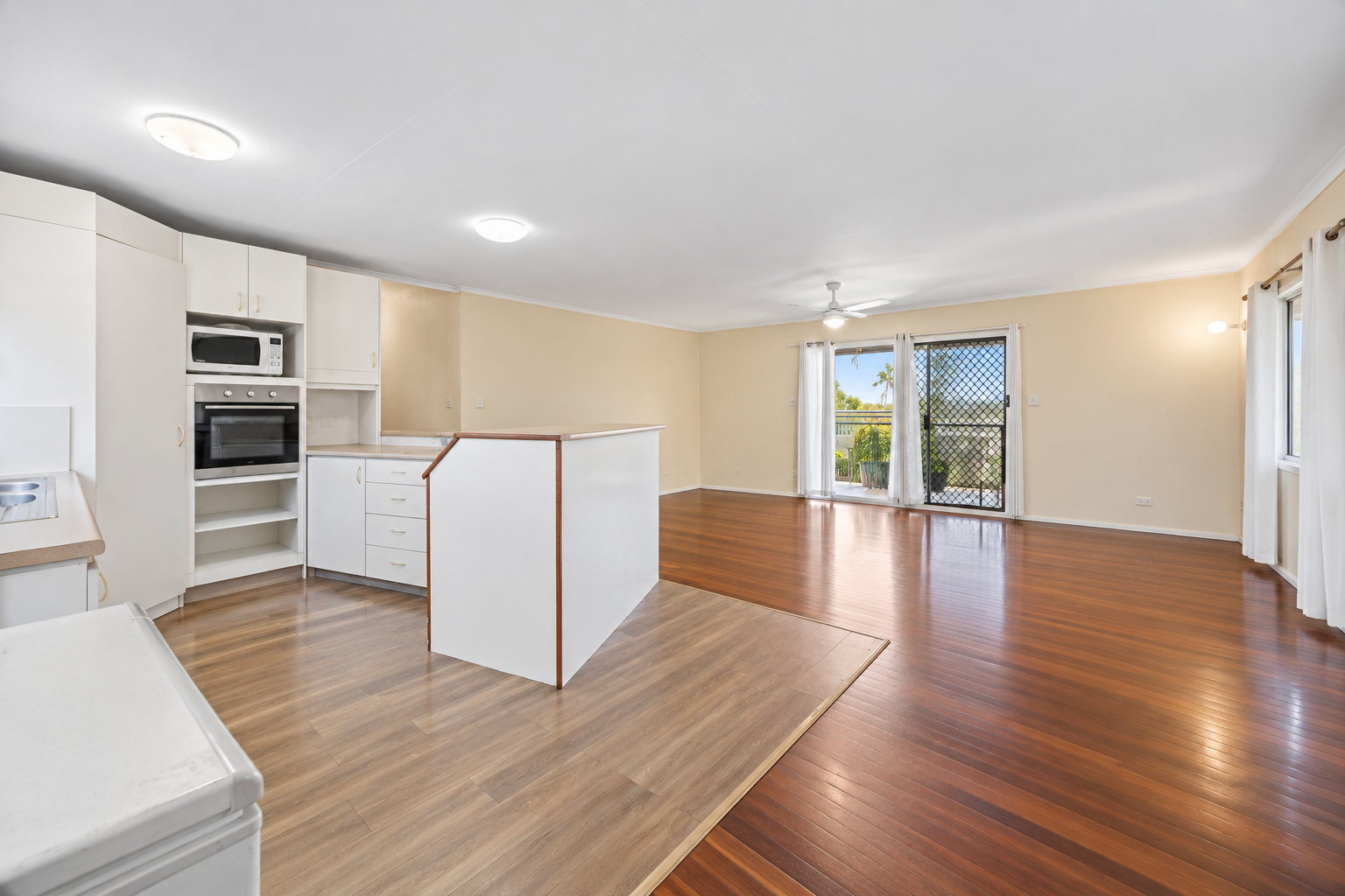 14 Roe Street — photo 4 of 25