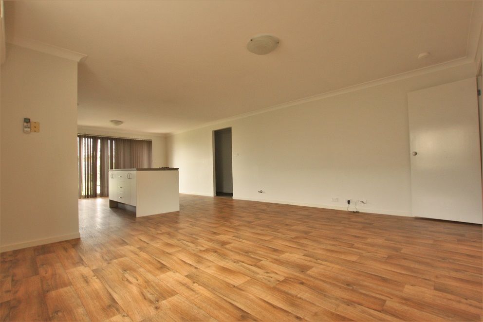 28 Kerrigan Crescent, Elderslie, NSW 2570