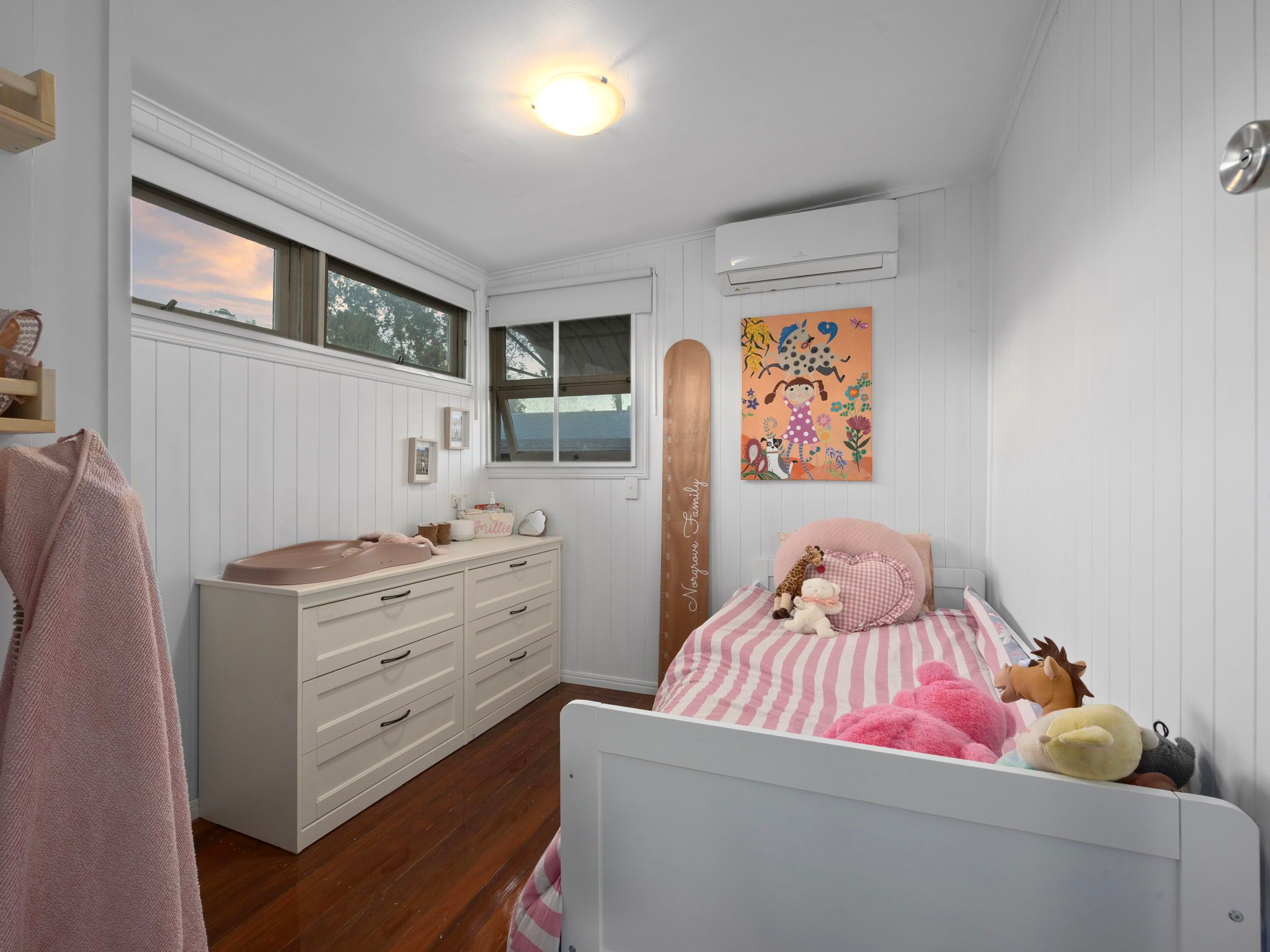 8 Macaulay Street — photo 10 of 25