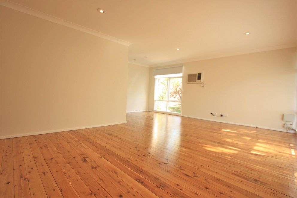 1 Jenolan Street, Leumeah, NSW 2560