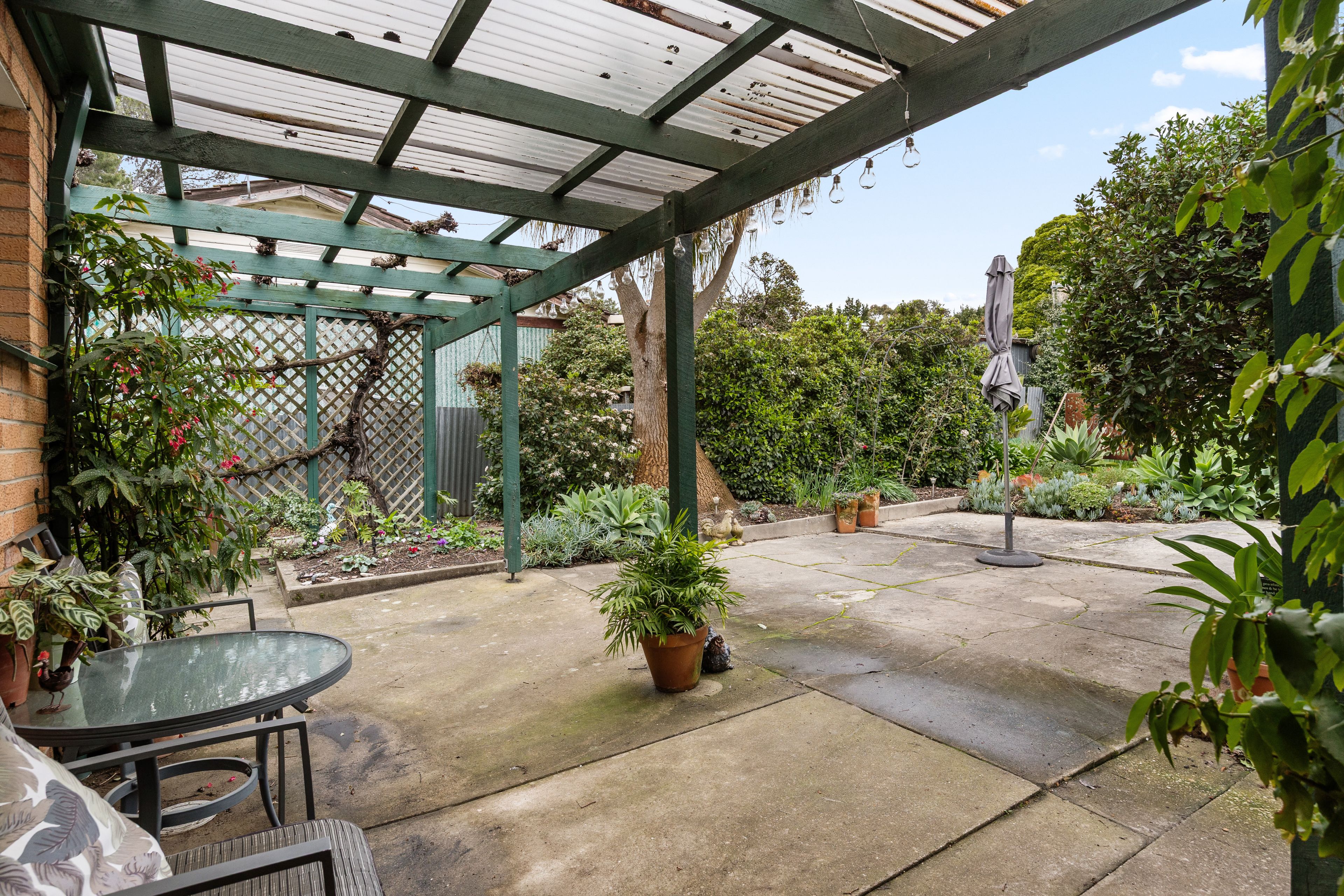 251 Lyons Road — photo 16 of 17