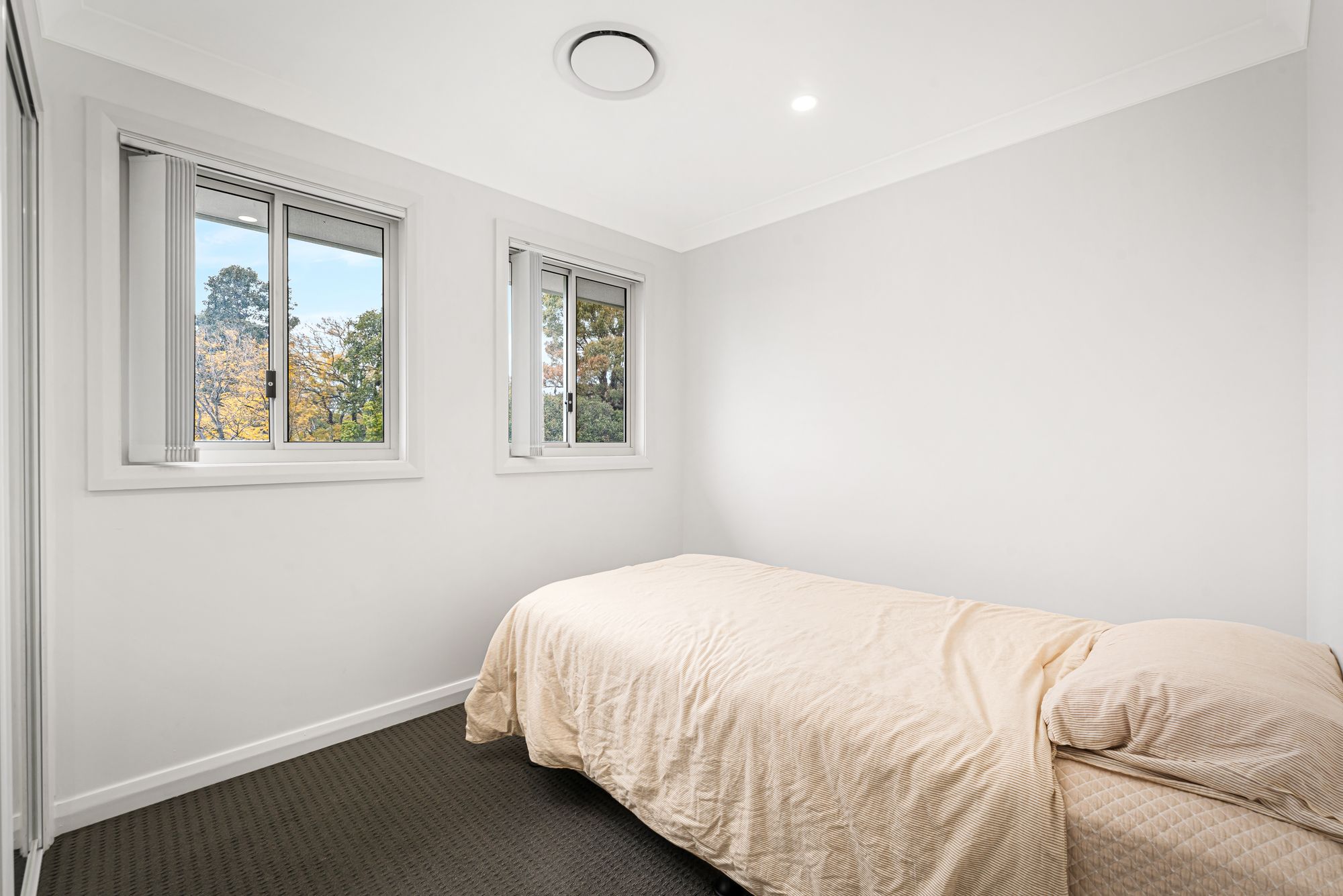 5/54 Canberra Street — photo 6 of 14