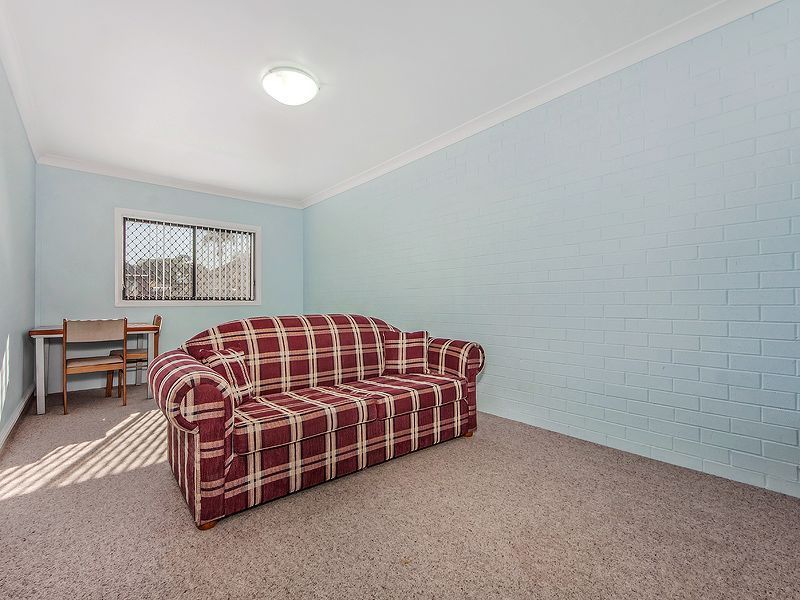 2B Hoskins Avenue, Warrawong, NSW 2502