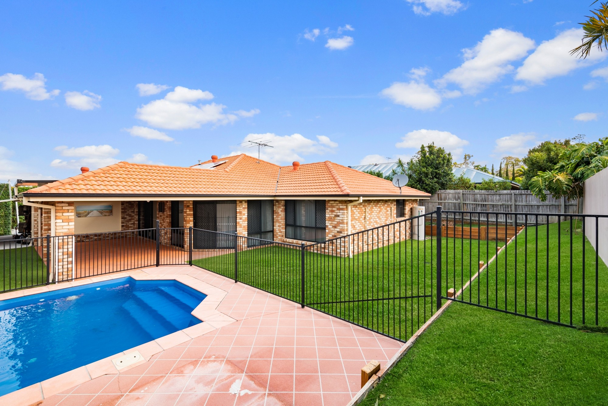 11 Gilbert Street, North Lakes, QLD 4509