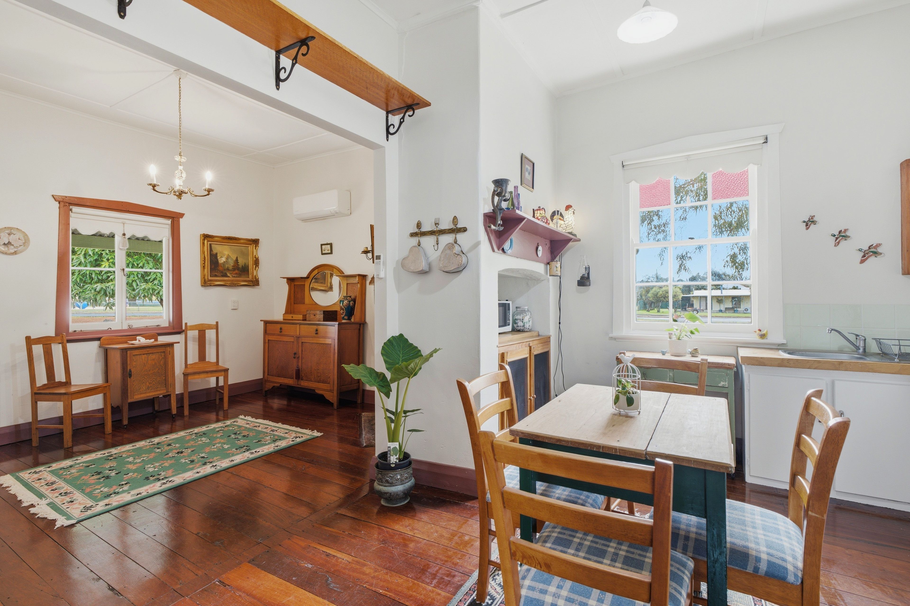 58 Emerald Street — photo 4 of 24