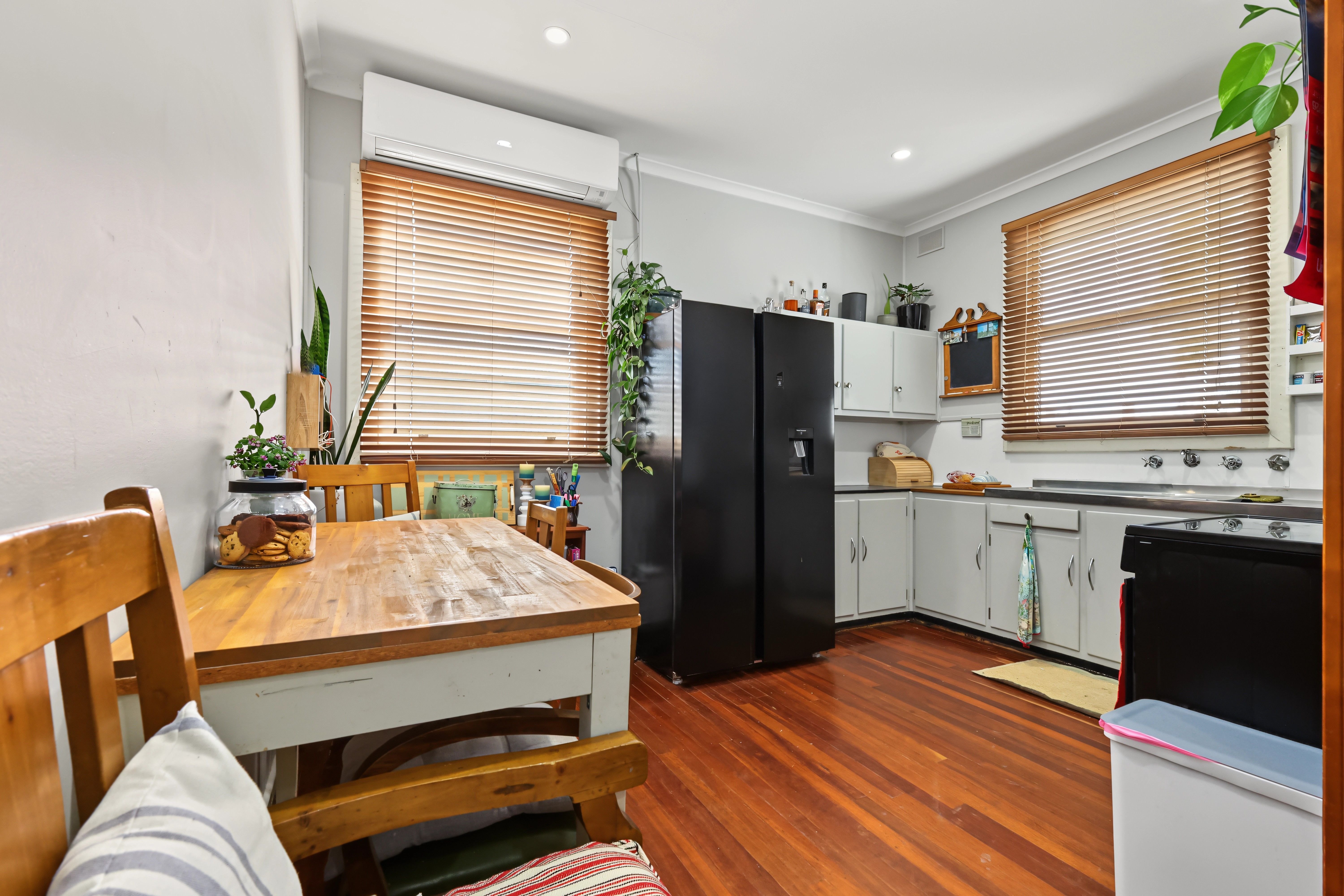 22 Acacia Crescent — photo 3 of 11