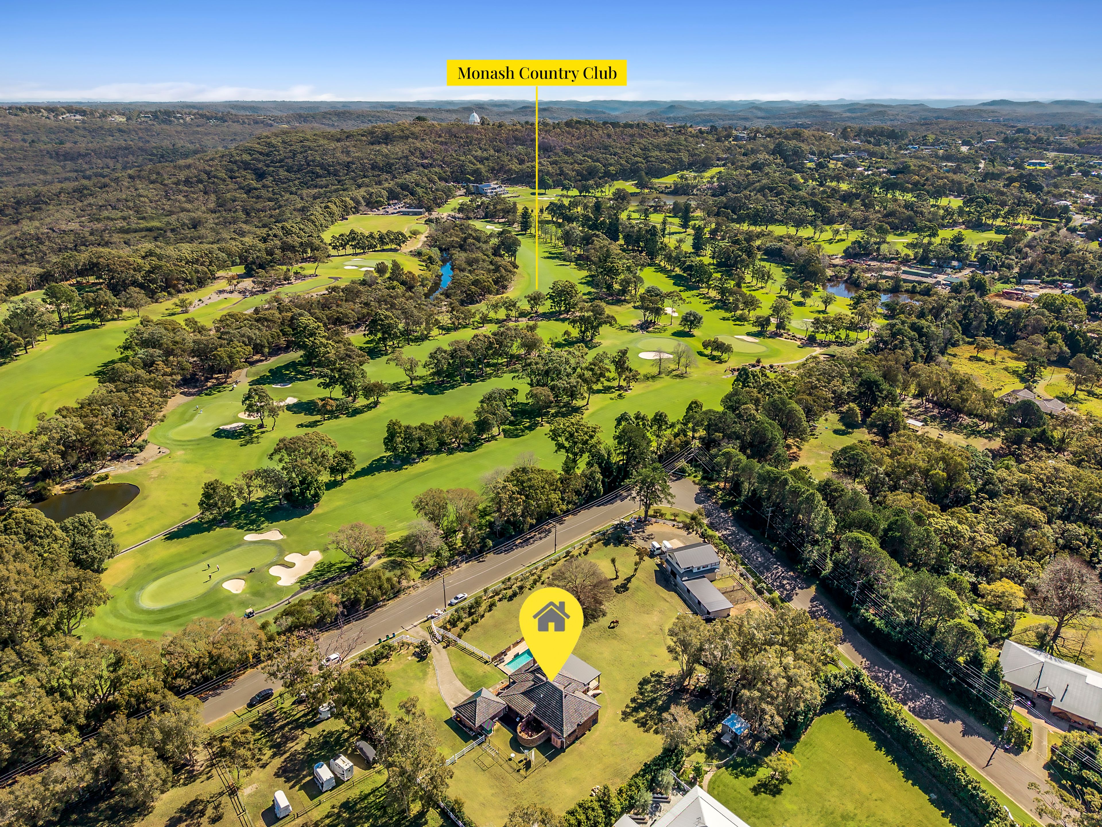 Premium boutique acreage with a homestead and flat, fabulous equine facilities, rolling near-level lawns and a paddock — photo 13 of 18