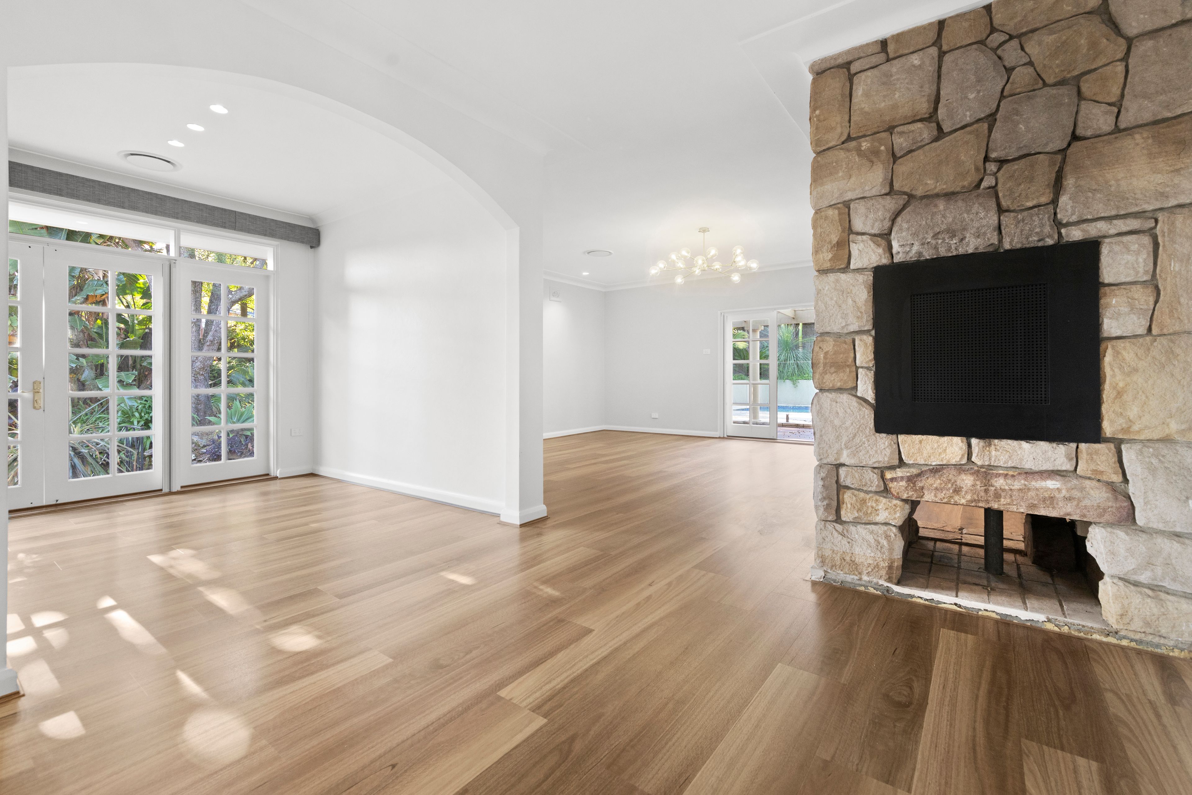 10 Sanctuary Point Road, West Pennant Hills, NSW 2125