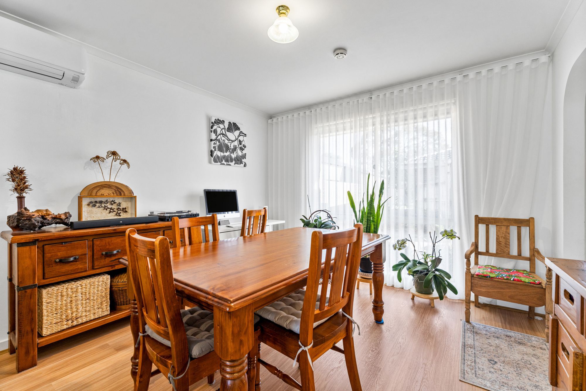 2/4 Greenlaw Crescent — photo 5 of 14