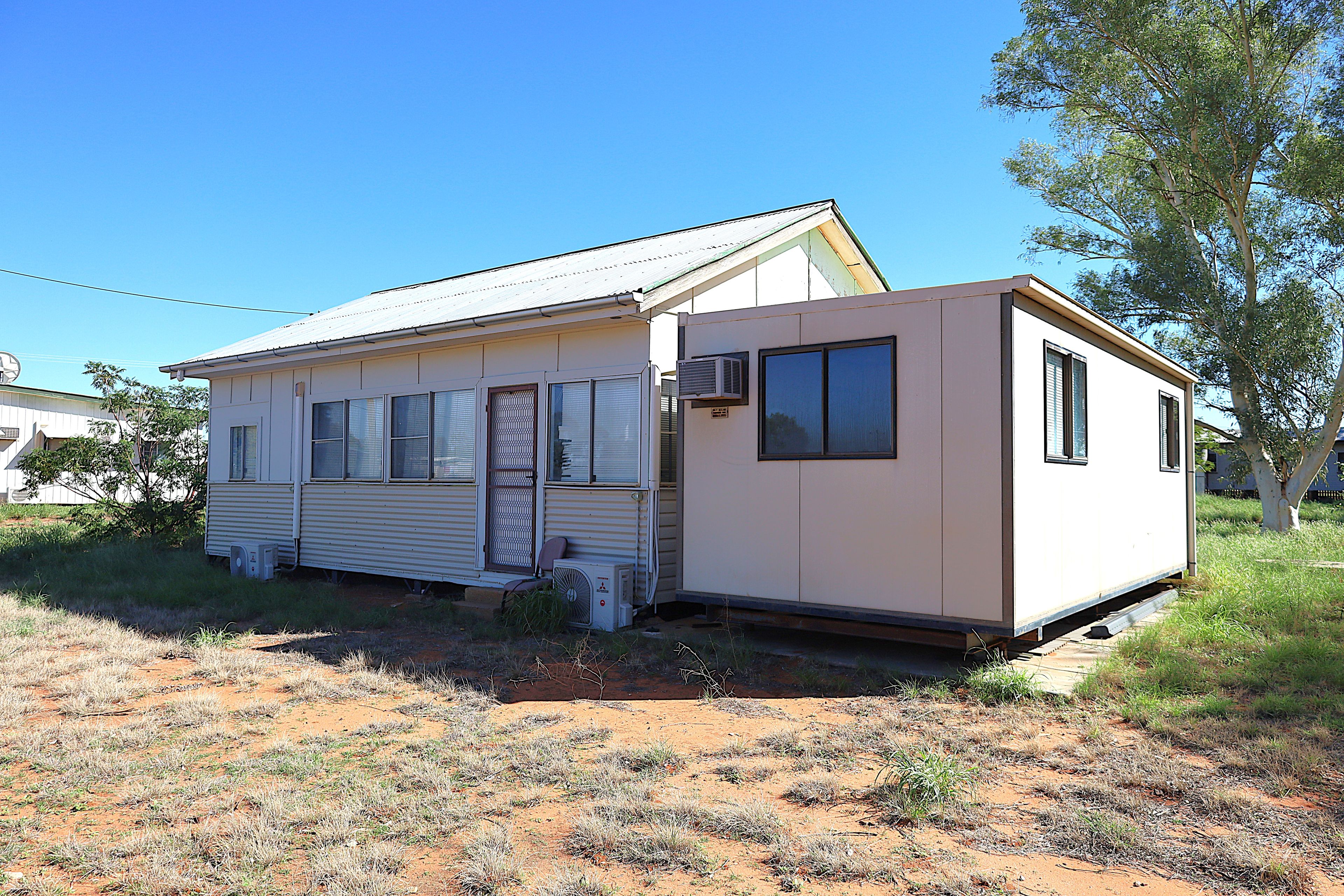 13 Victoria Street, Windorah, QLD 4481