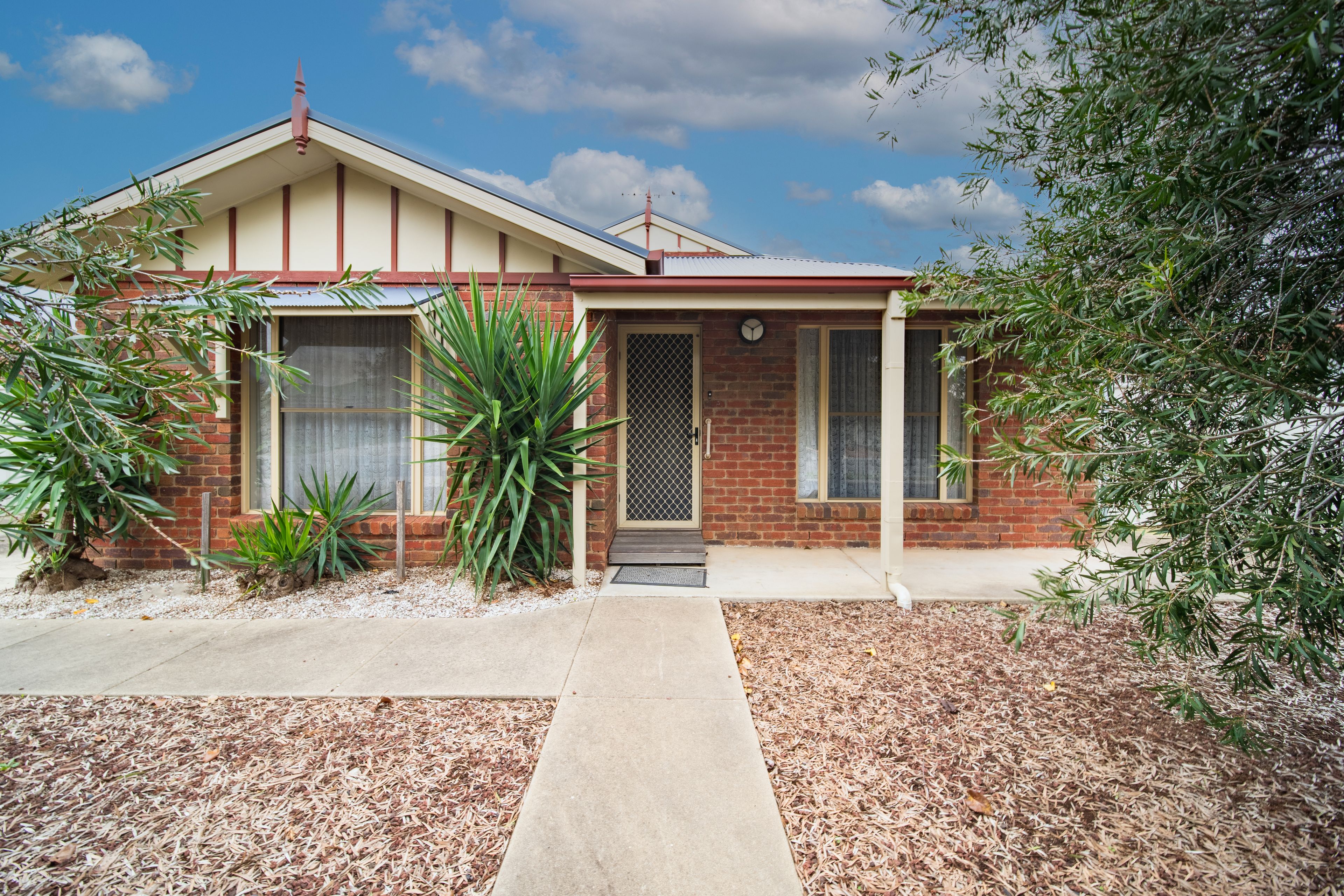 1/3 Julian Court, Epsom VIC 3551