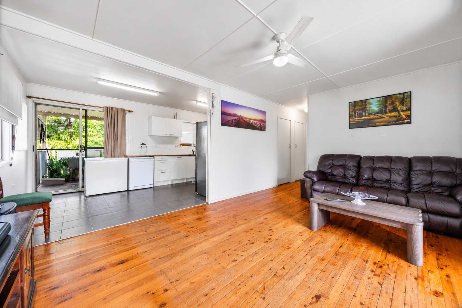 42 Aerodrome Road — photo 3 of 24