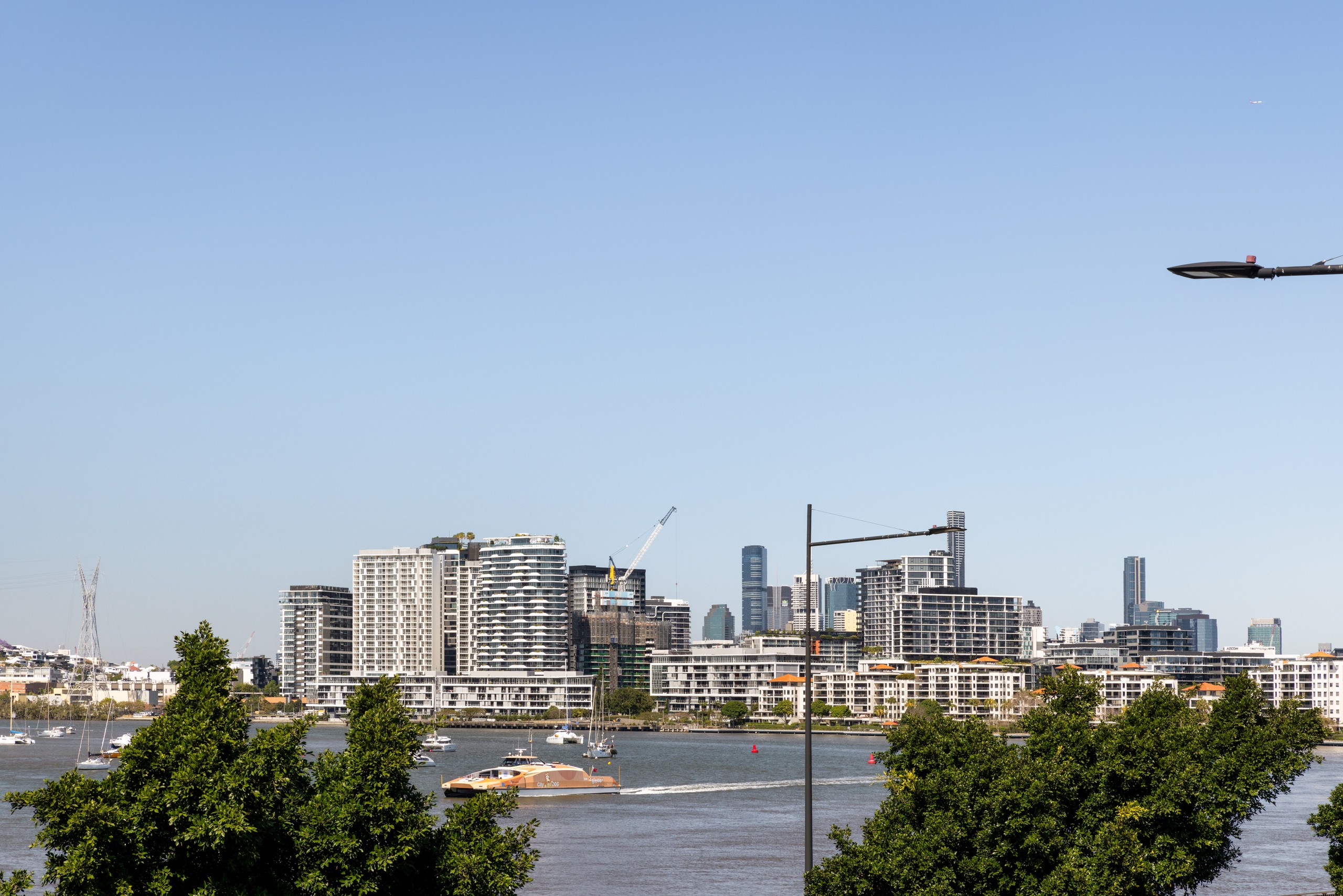 LGC/11 Hillside Crescent, Hamilton, QLD 4007