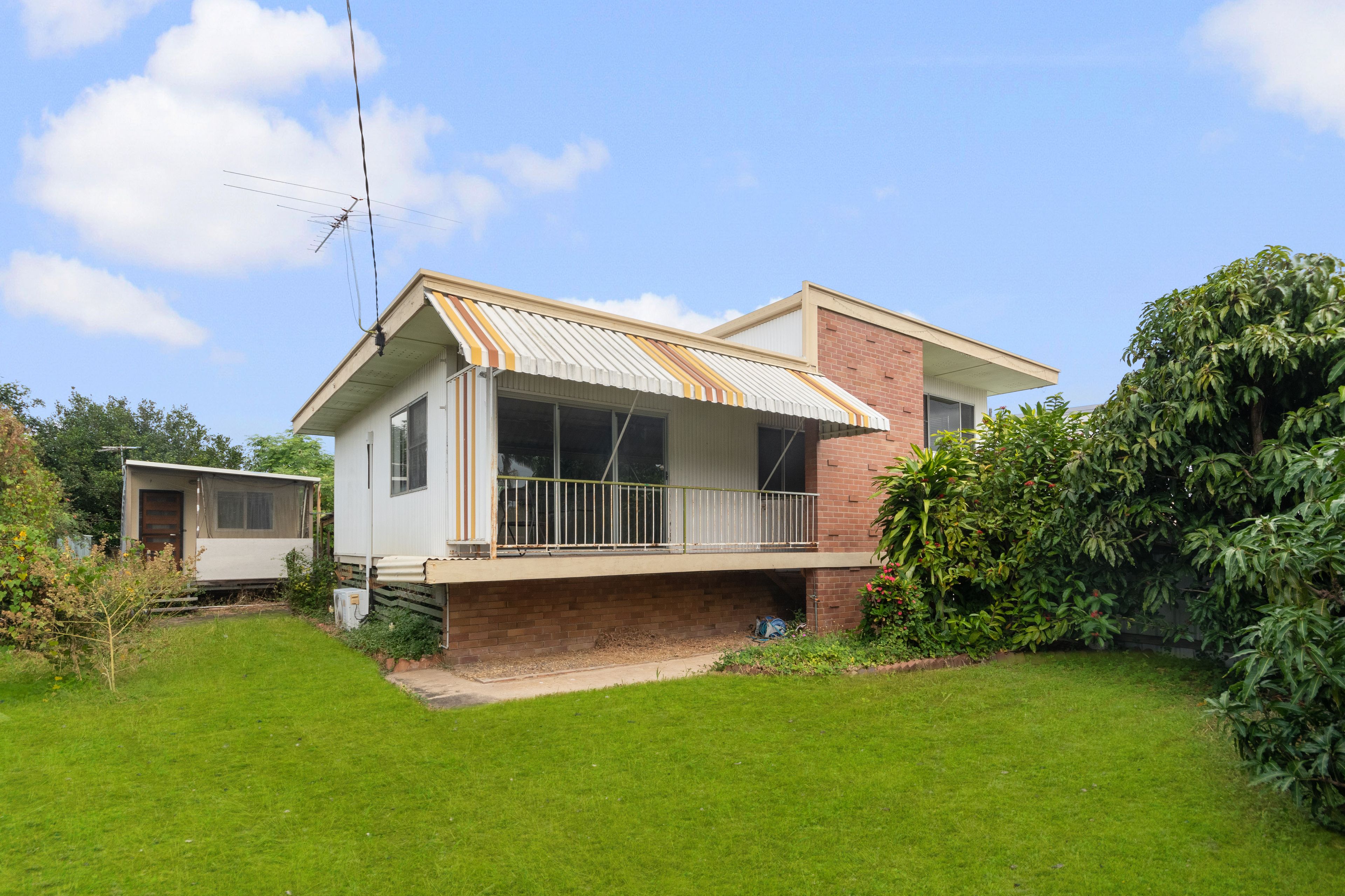 166 Charles Street, Cranbrook, QLD 4814