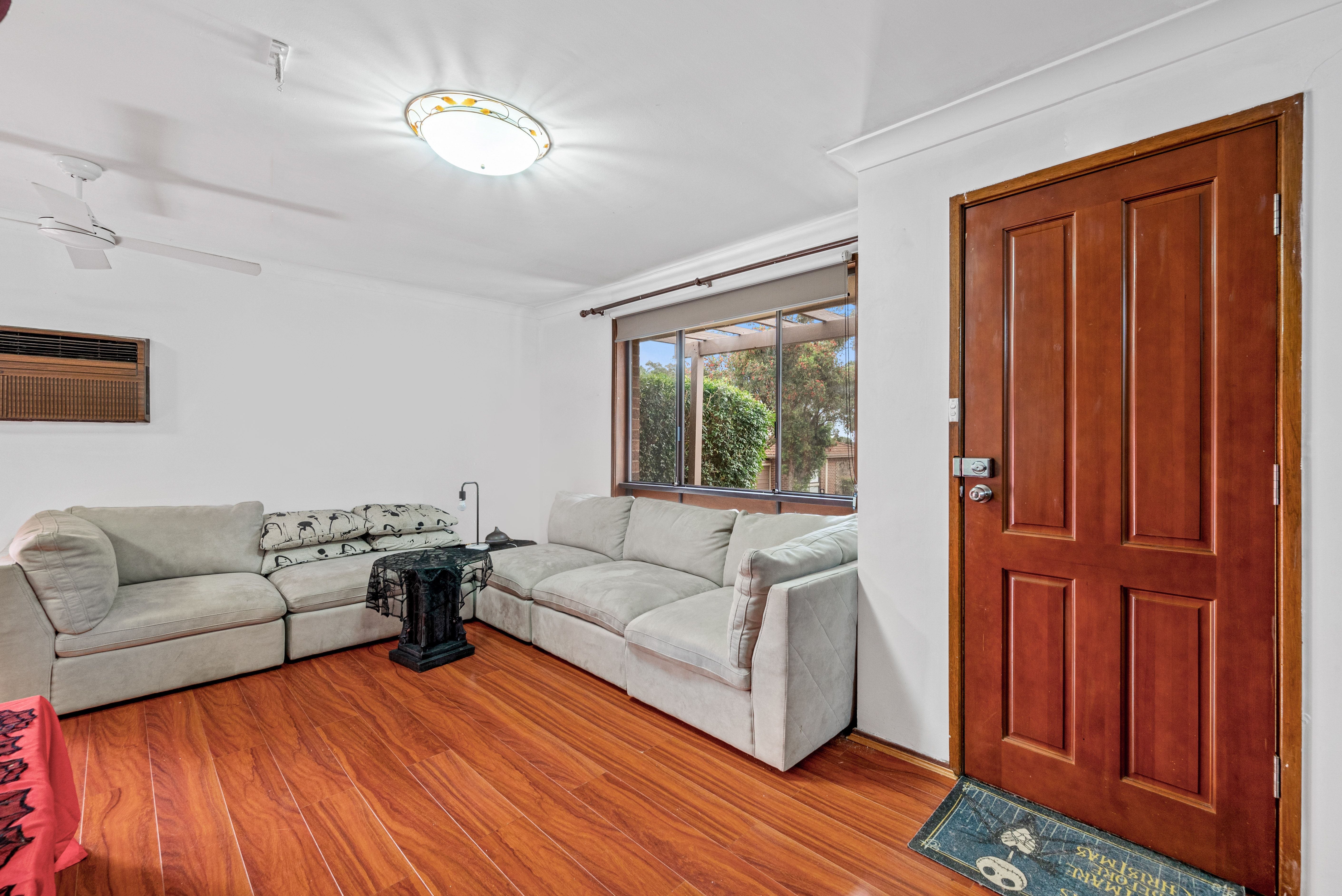 11/211 Oxford Road, Ingleburn, NSW 2565