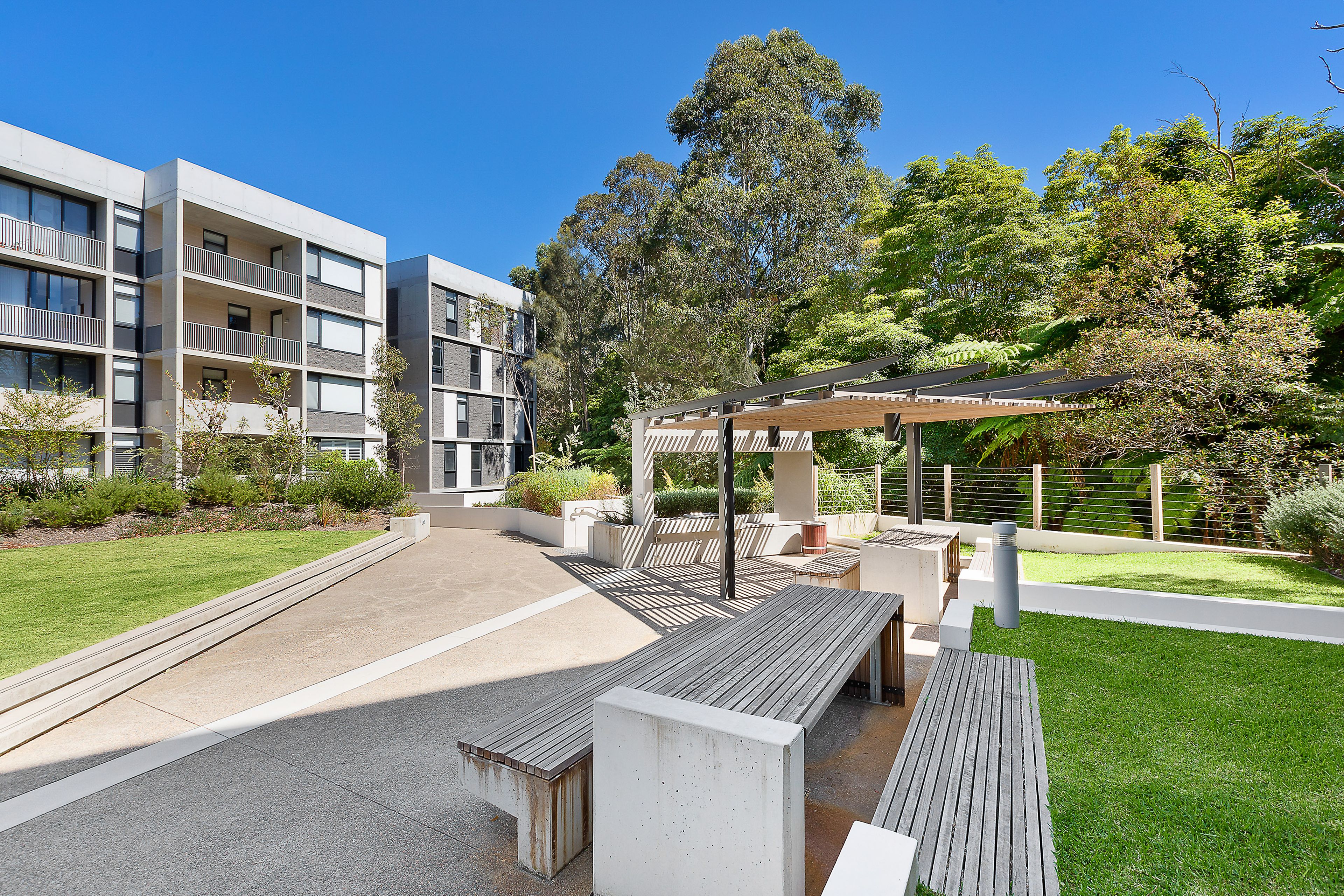 126/7 Dunstan Grove — photo 7 of 12