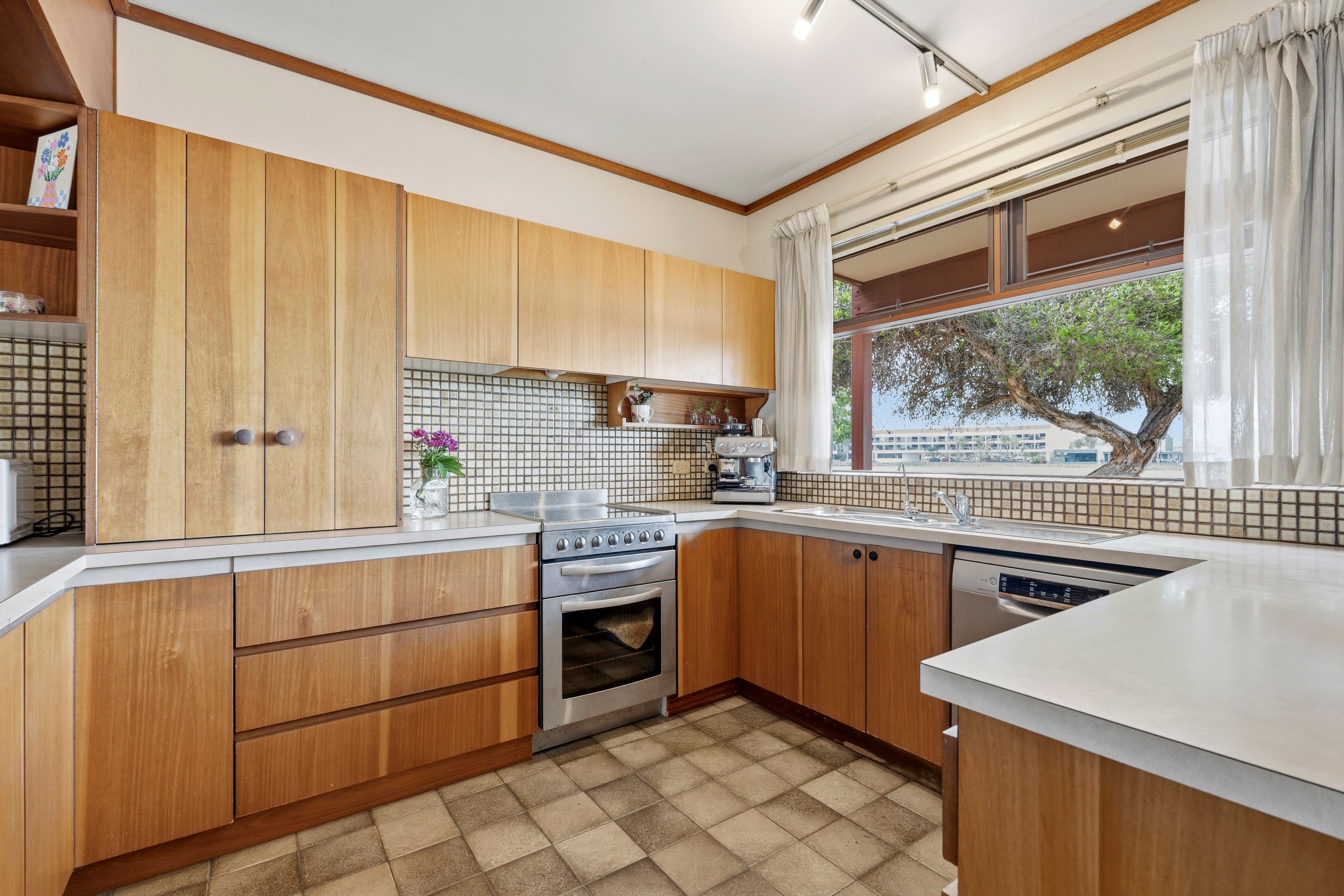 9 Sunlake Place — photo 7 of 30