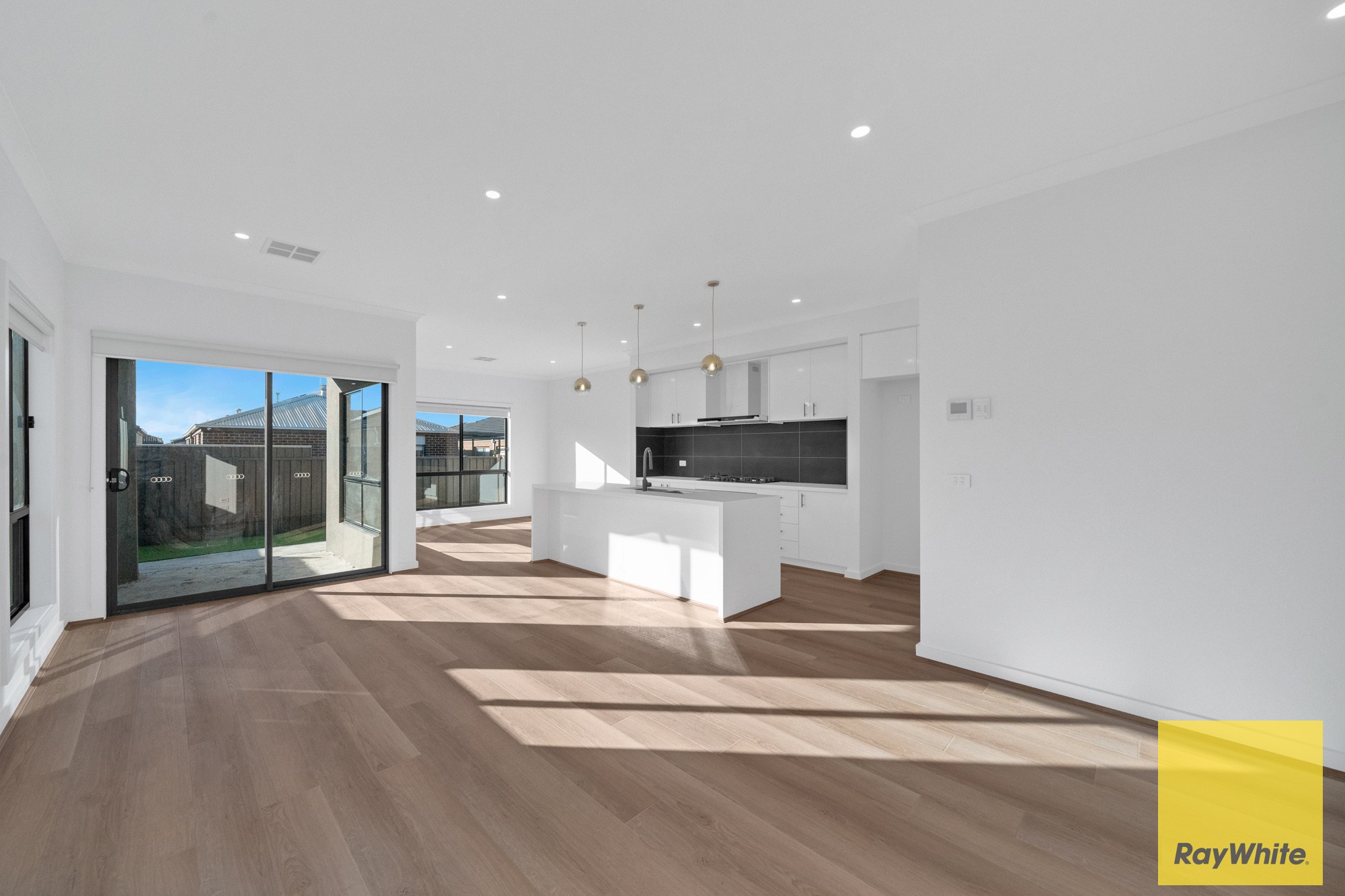 17 Kerala Street, Rockbank, VIC 3335