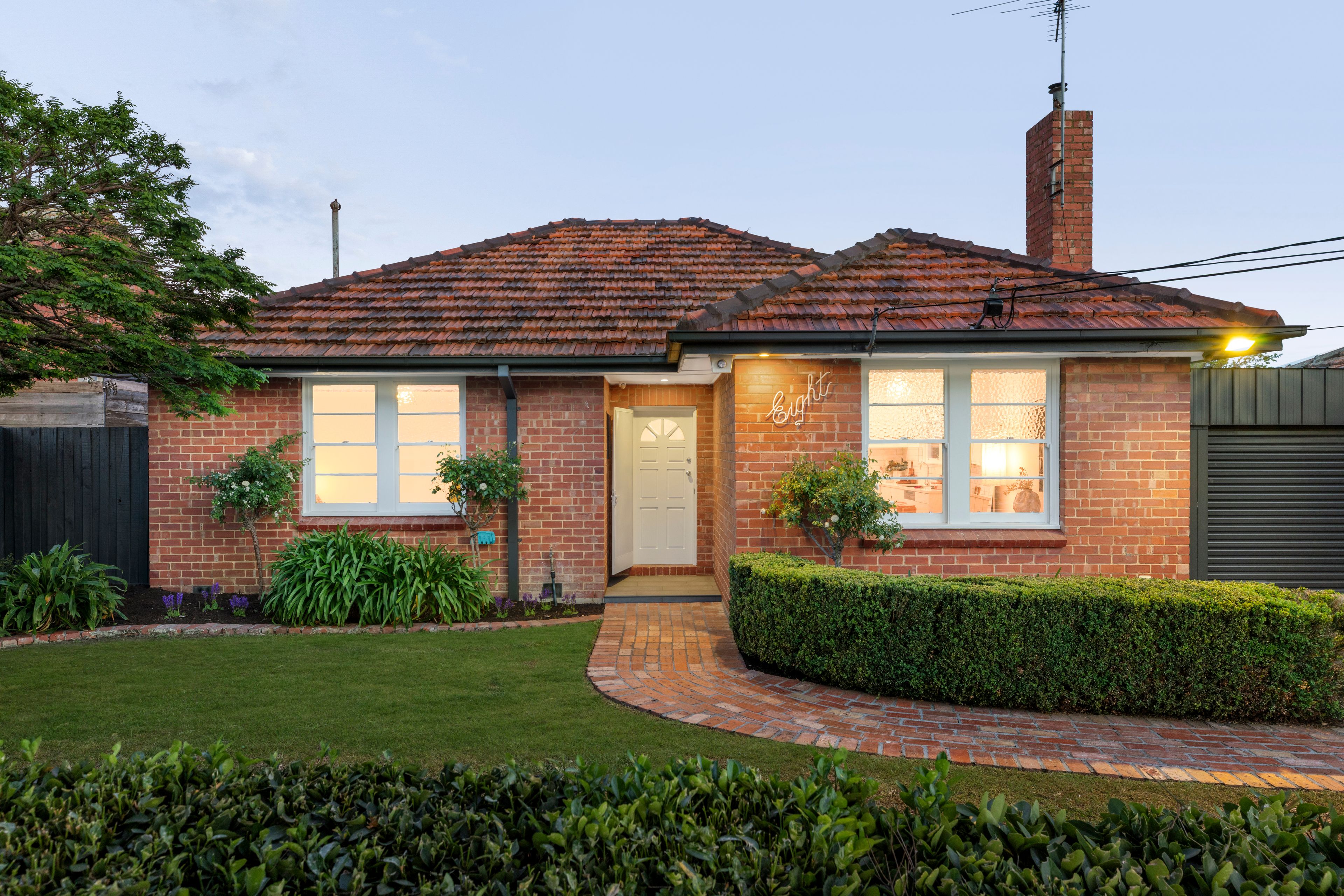 8 Taylor Avenue , Reservoir VIC 3073
