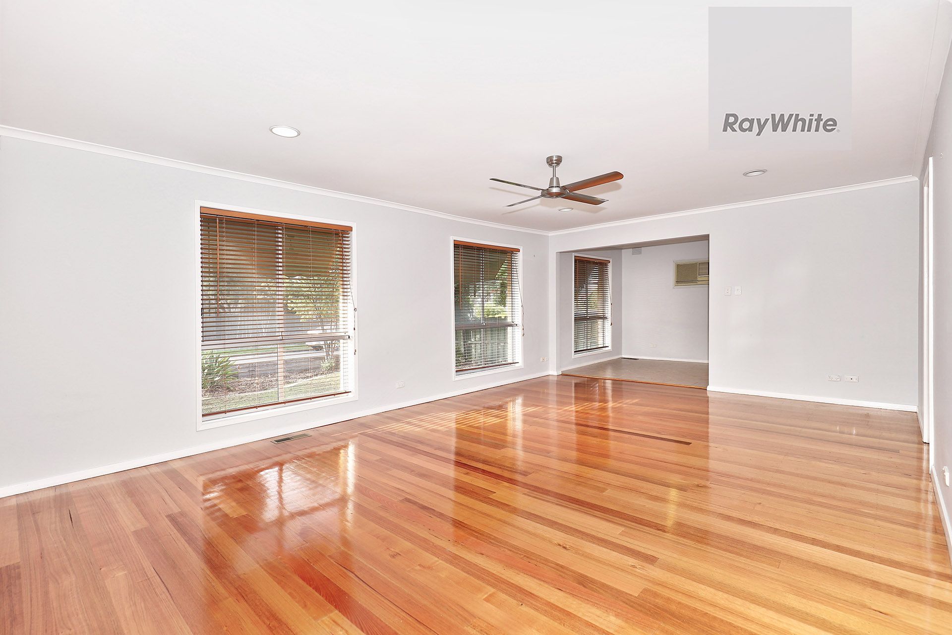 18 Vaucluse Avenue, Gladstone Park, VIC 3043