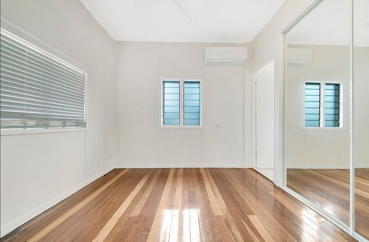 1 Matthew Flinders Drive — photo 7 of 11