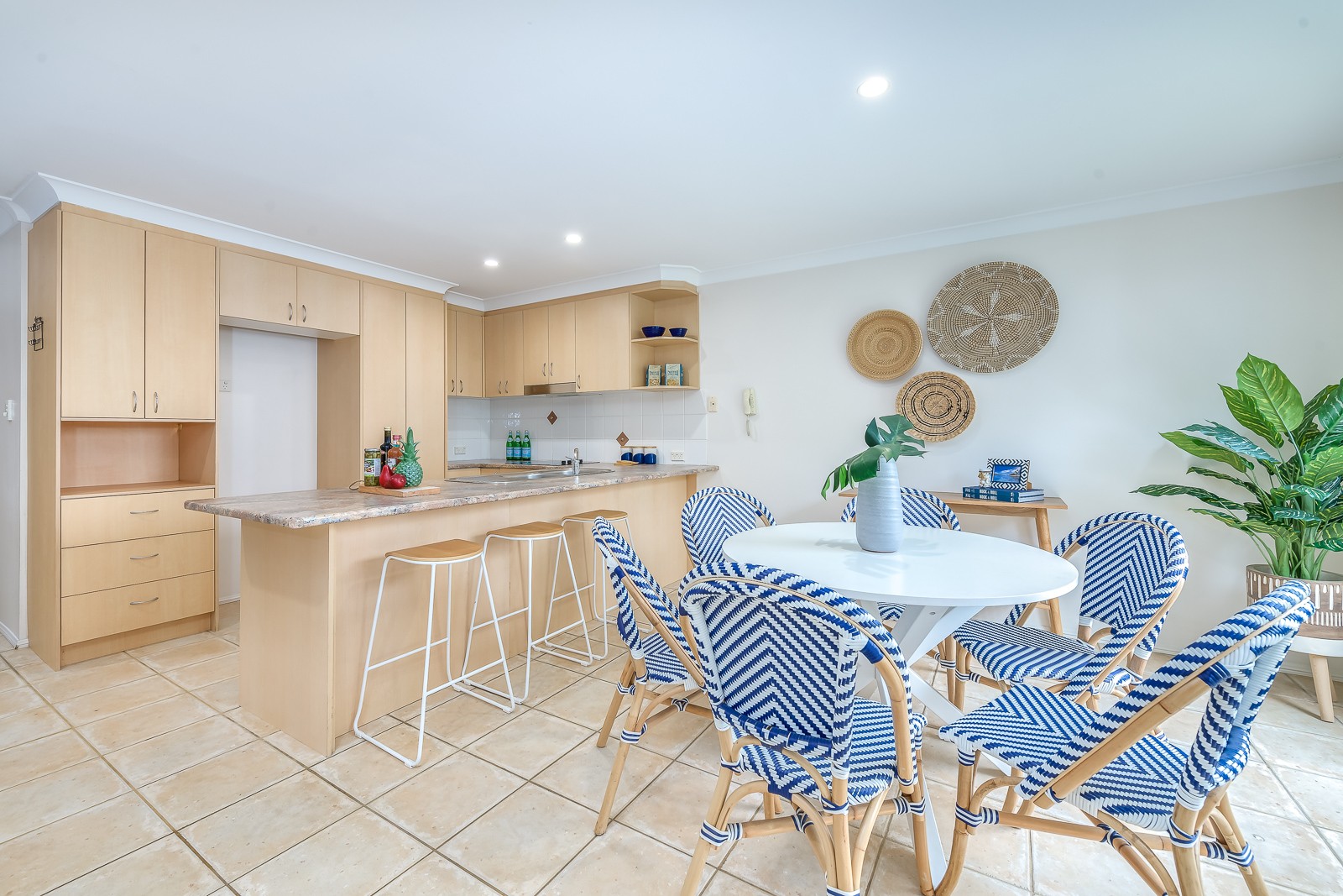 10/15 Esther Place, SURFERS PARADISE, QLD 4217