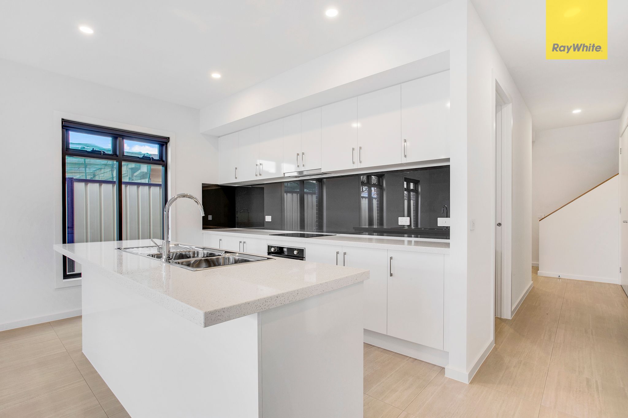 1/14 Cornhill Street, St Albans, VIC 3021