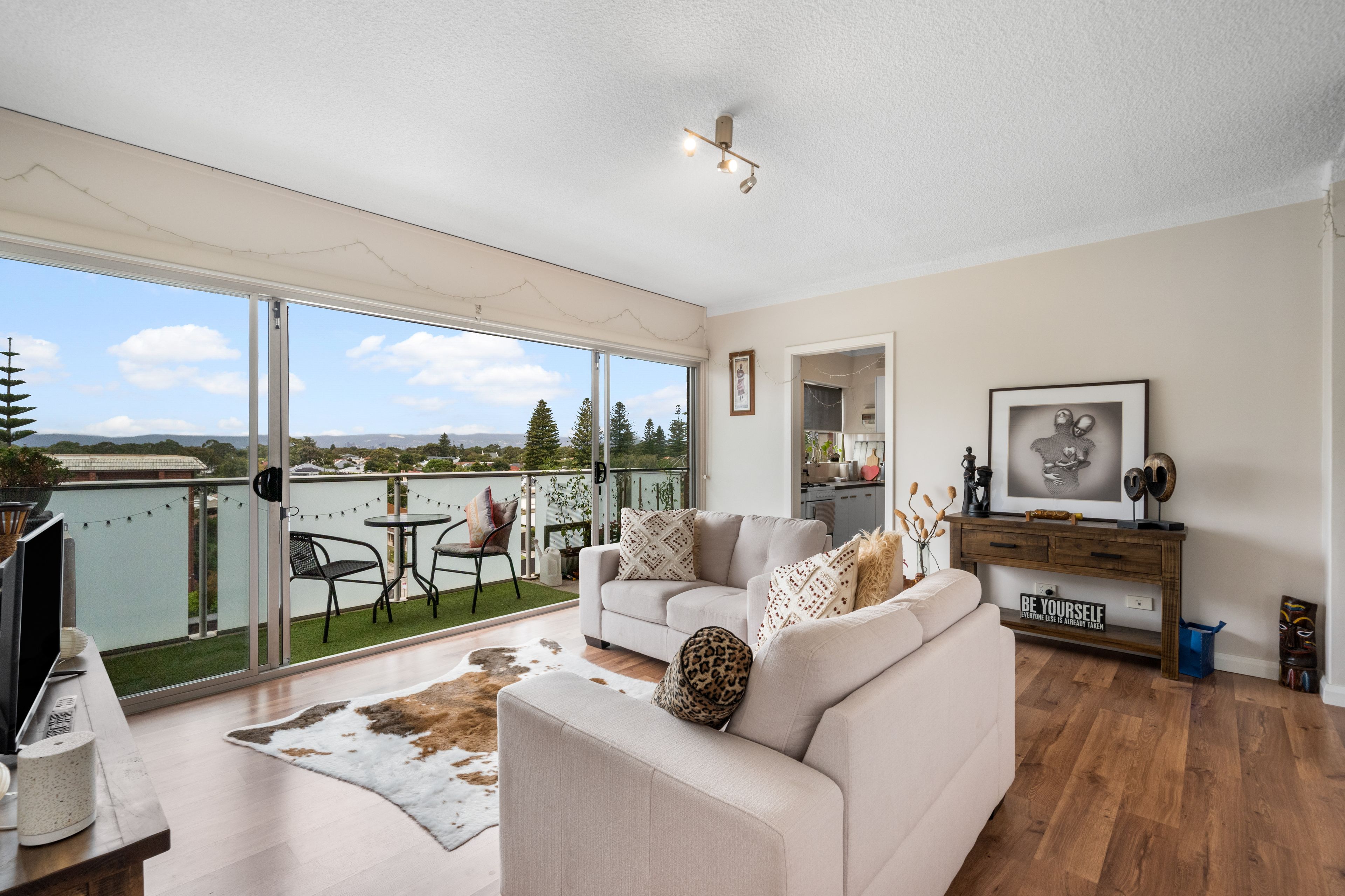 576 Seaview Road, Grange SA 5022