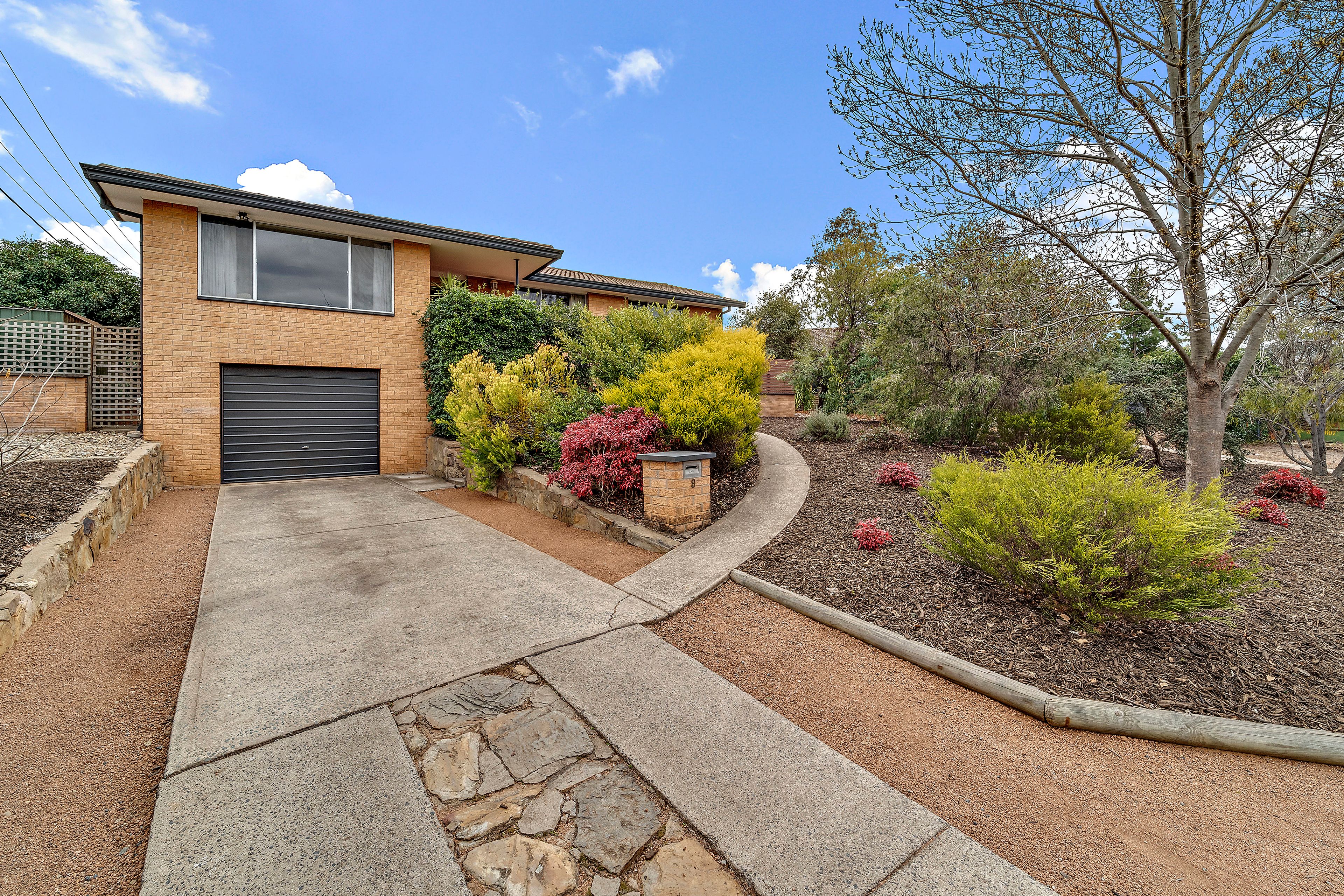 9 Frankland Street, Holder ACT 2611