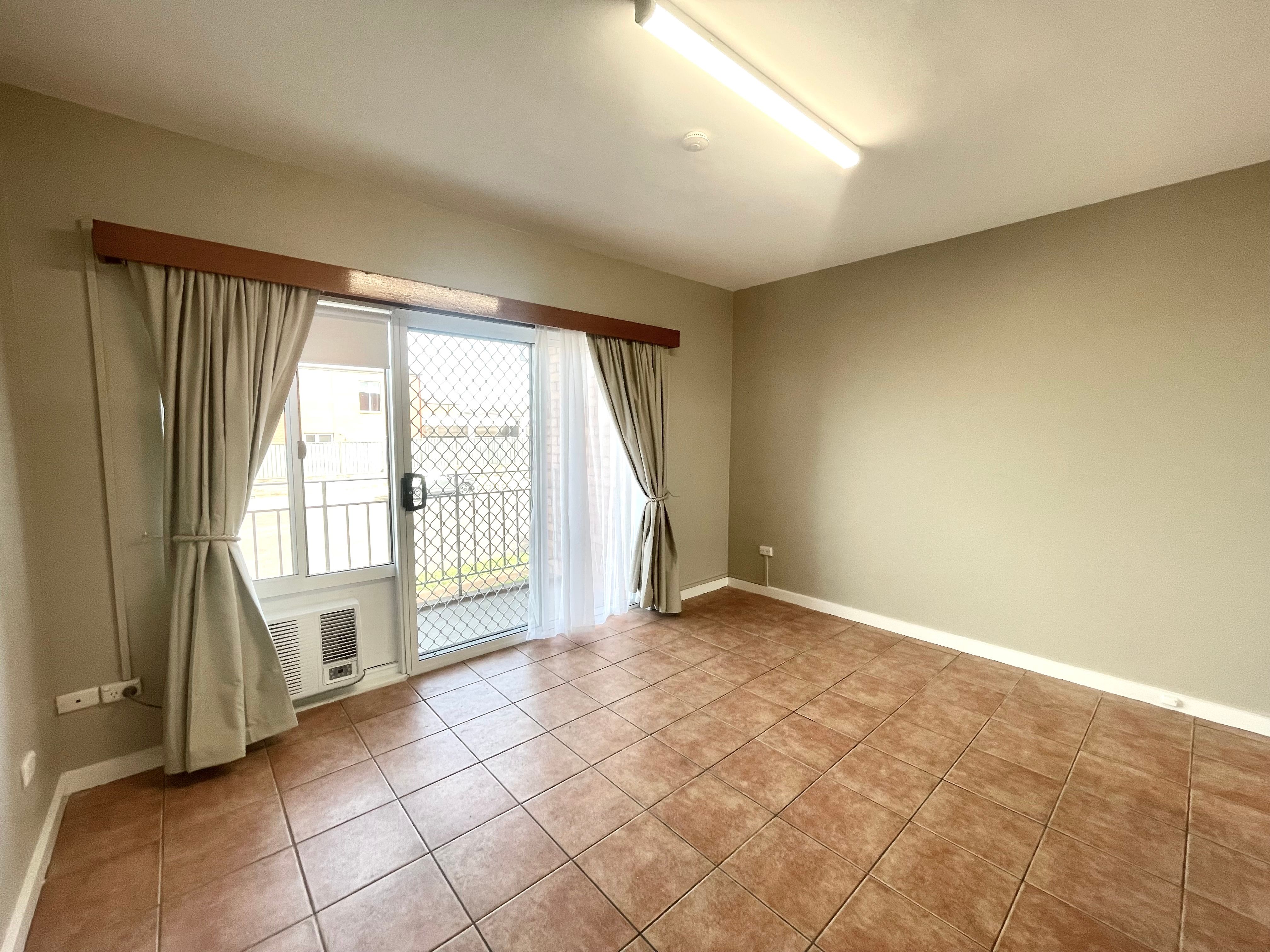 4/2-4 Brimage Street — photo 4 of 11