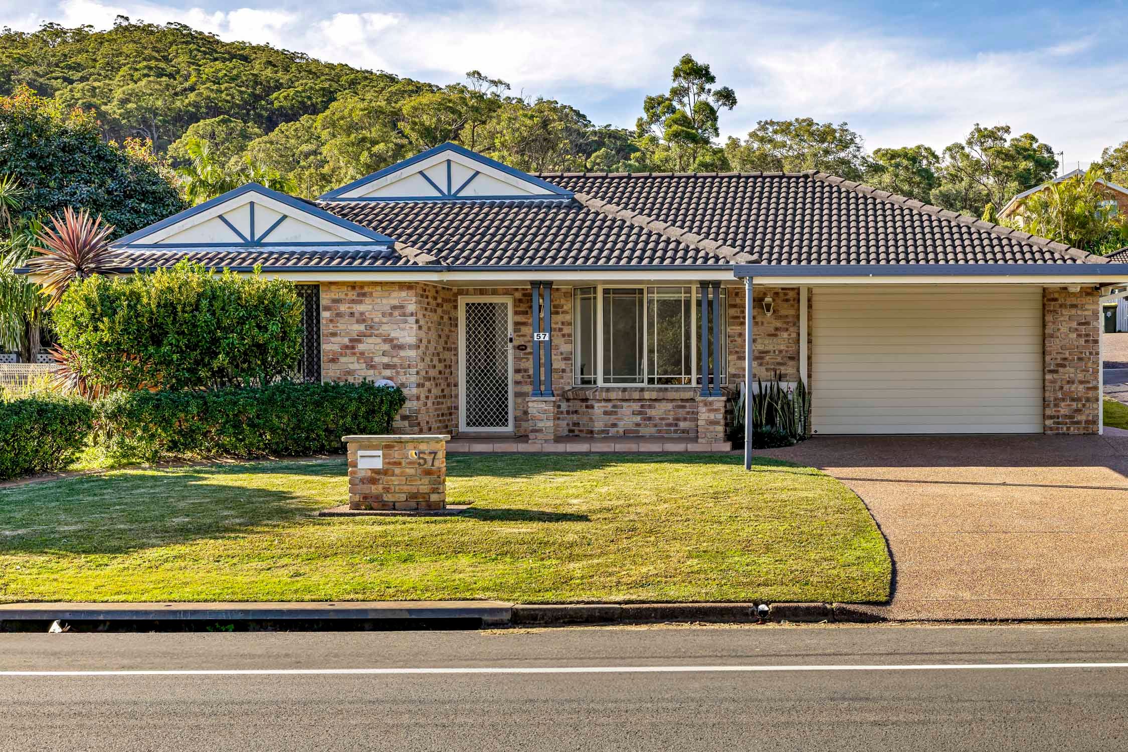 57 Macquarie Road, Fennell Bay NSW 2283