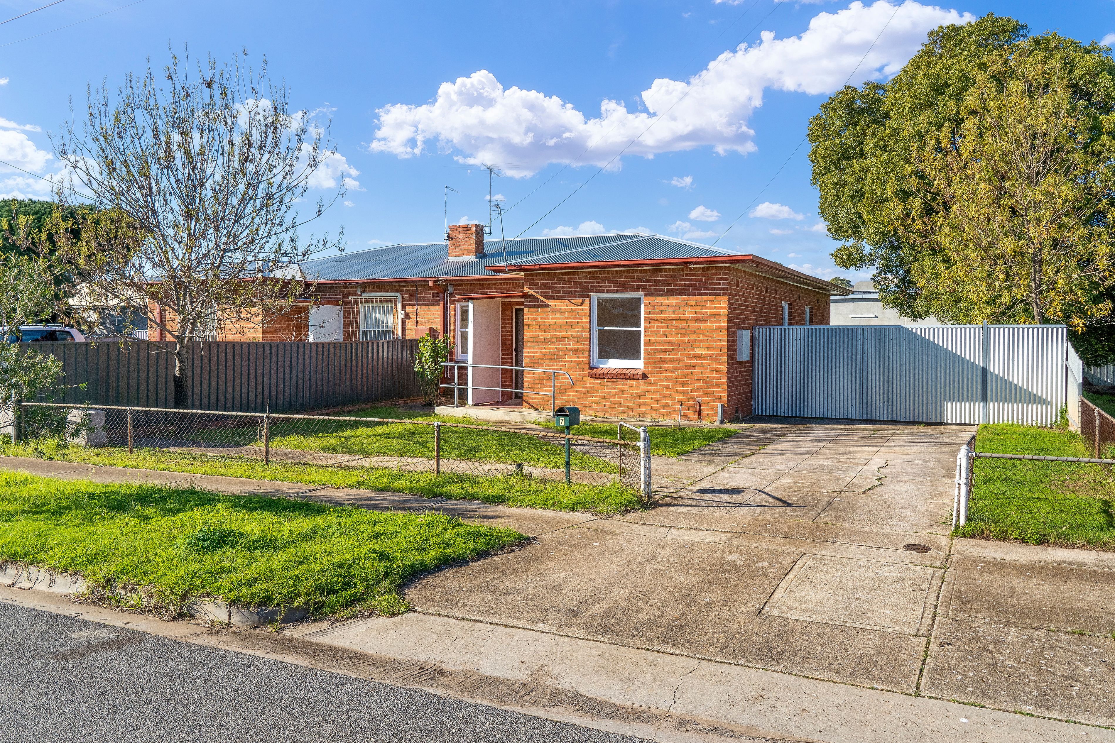7 Church Crescent, Marion, SA 5043