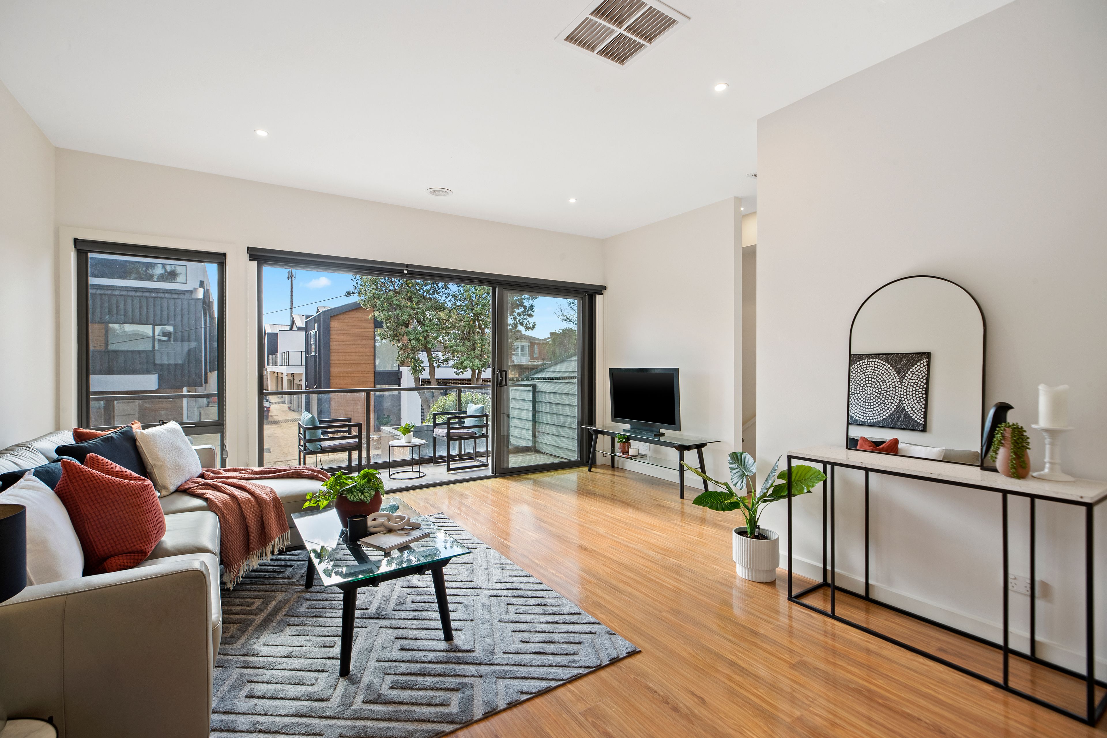 2B Armin Street, Scoresby, VIC 3179