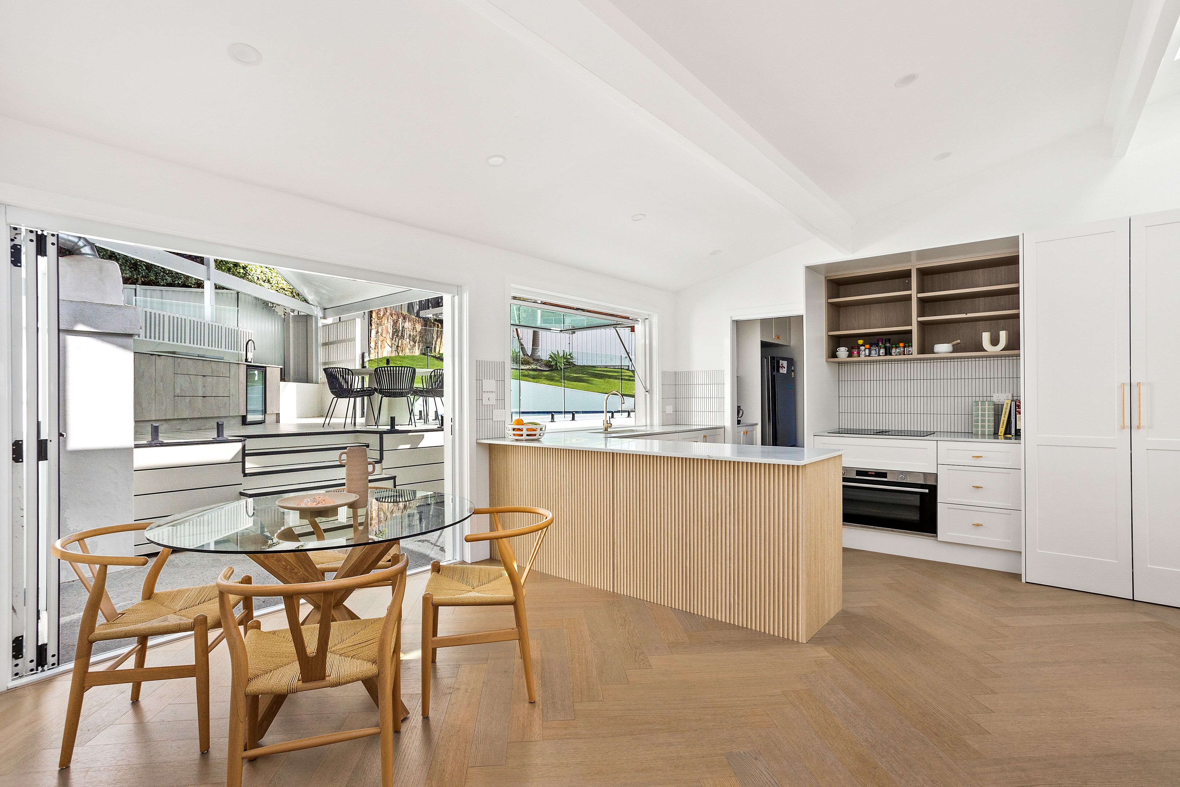28 Kooranga Crescent — photo 3 of 12
