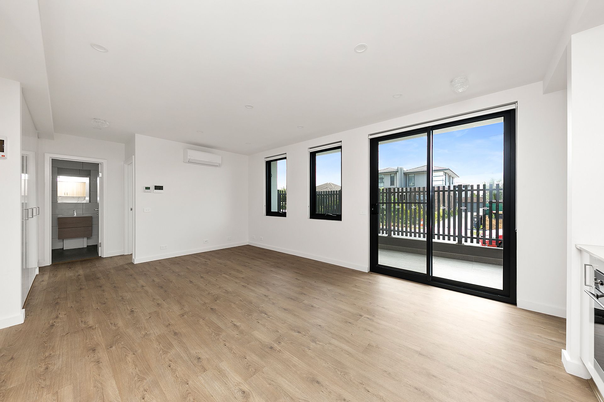 G01/1801 Dandenong Road — photo 3 of 30