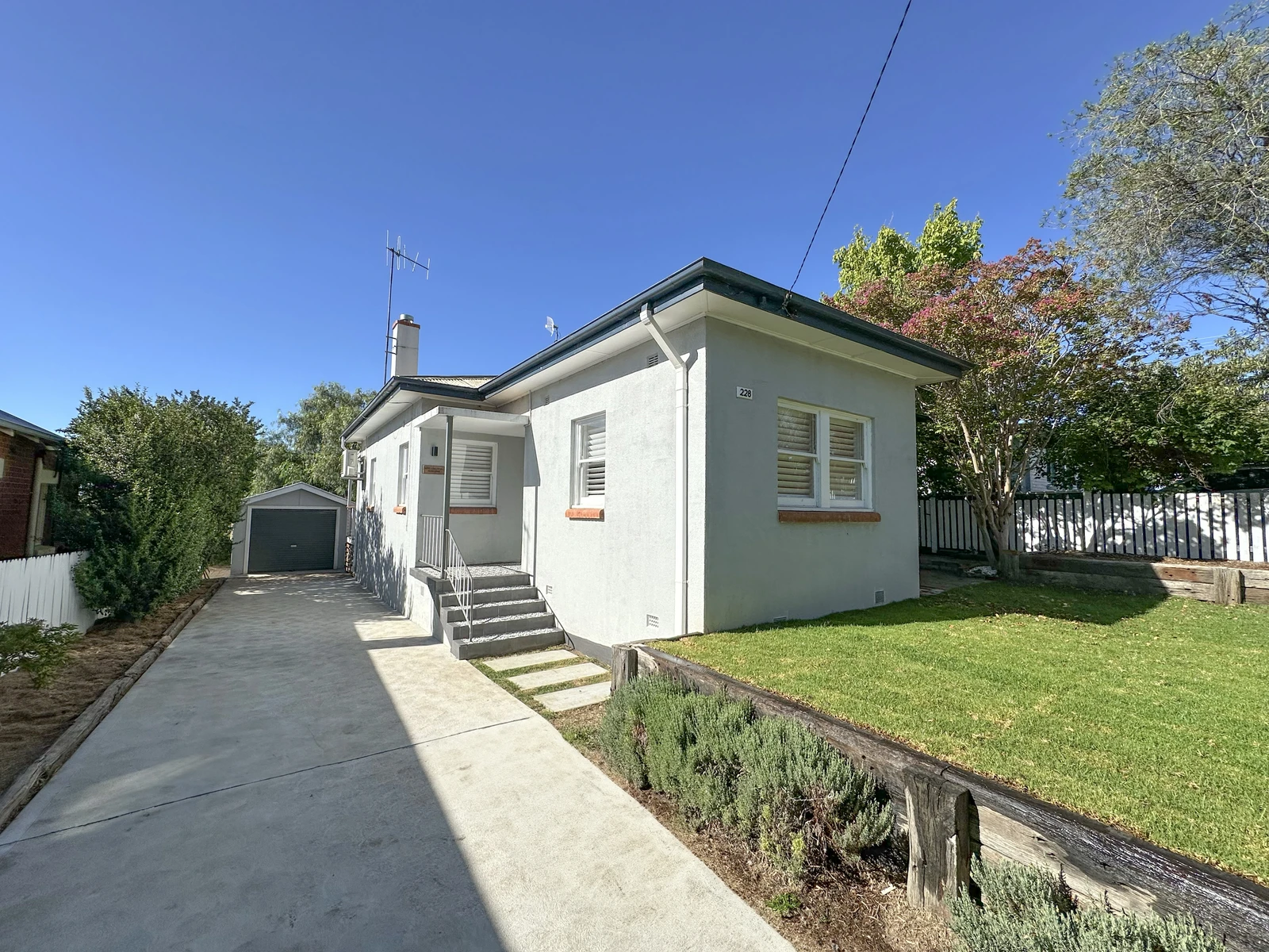228 Peel Street, Bathurst, NSW 2795
