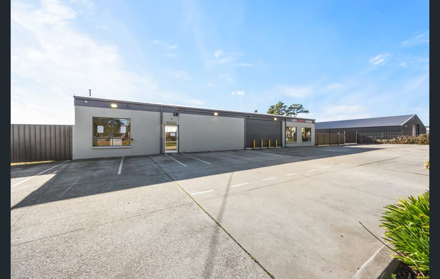 11 Elsworth Street East, Canadian, VIC 3350