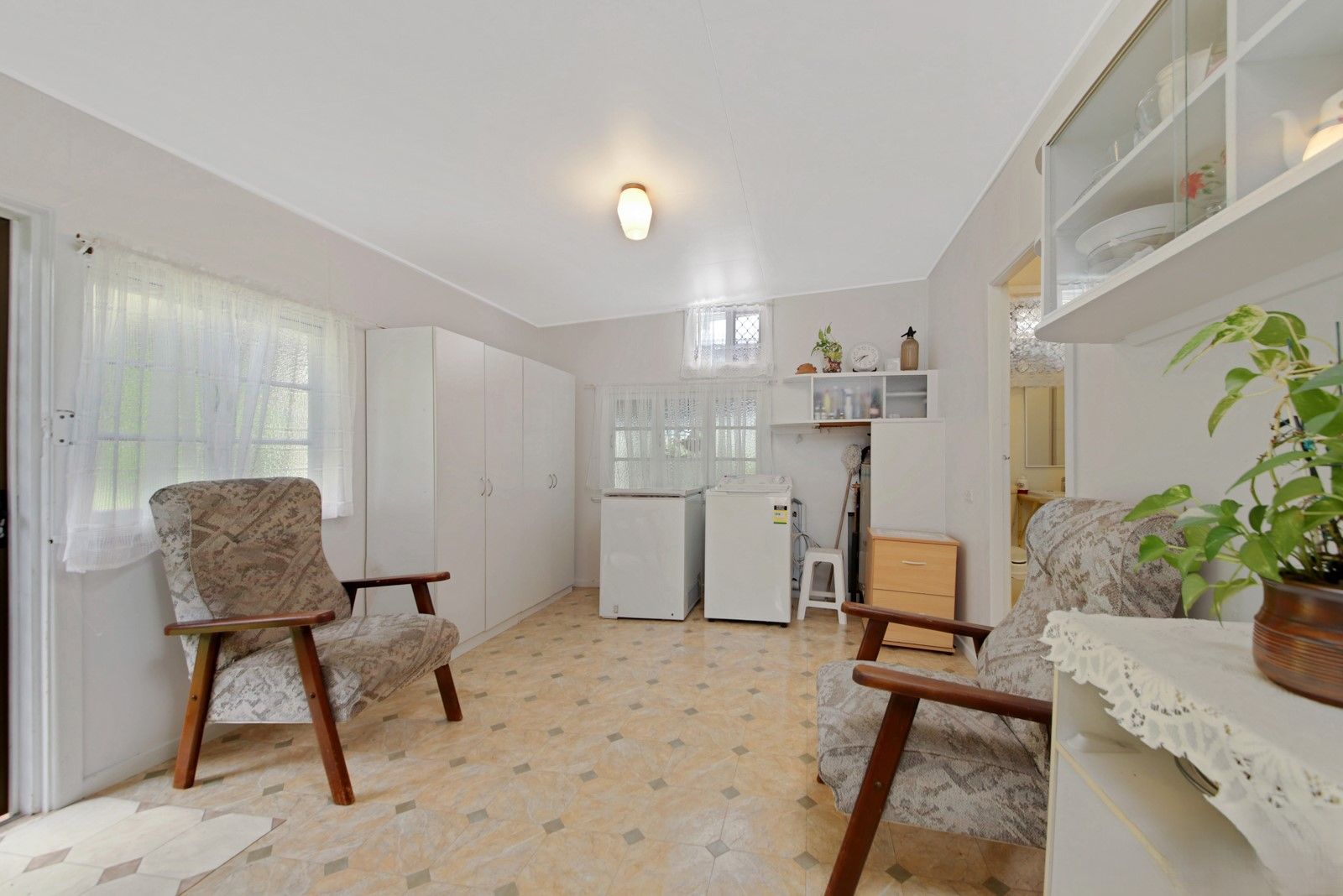 52 Braithwaite Street — photo 5 of 18