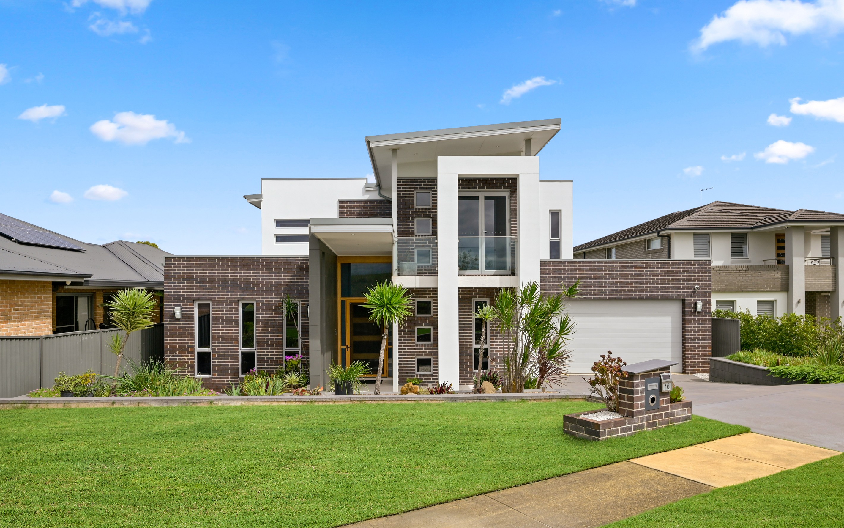 16 Harold Bentleys Way, Glenmore Park, NSW 2745