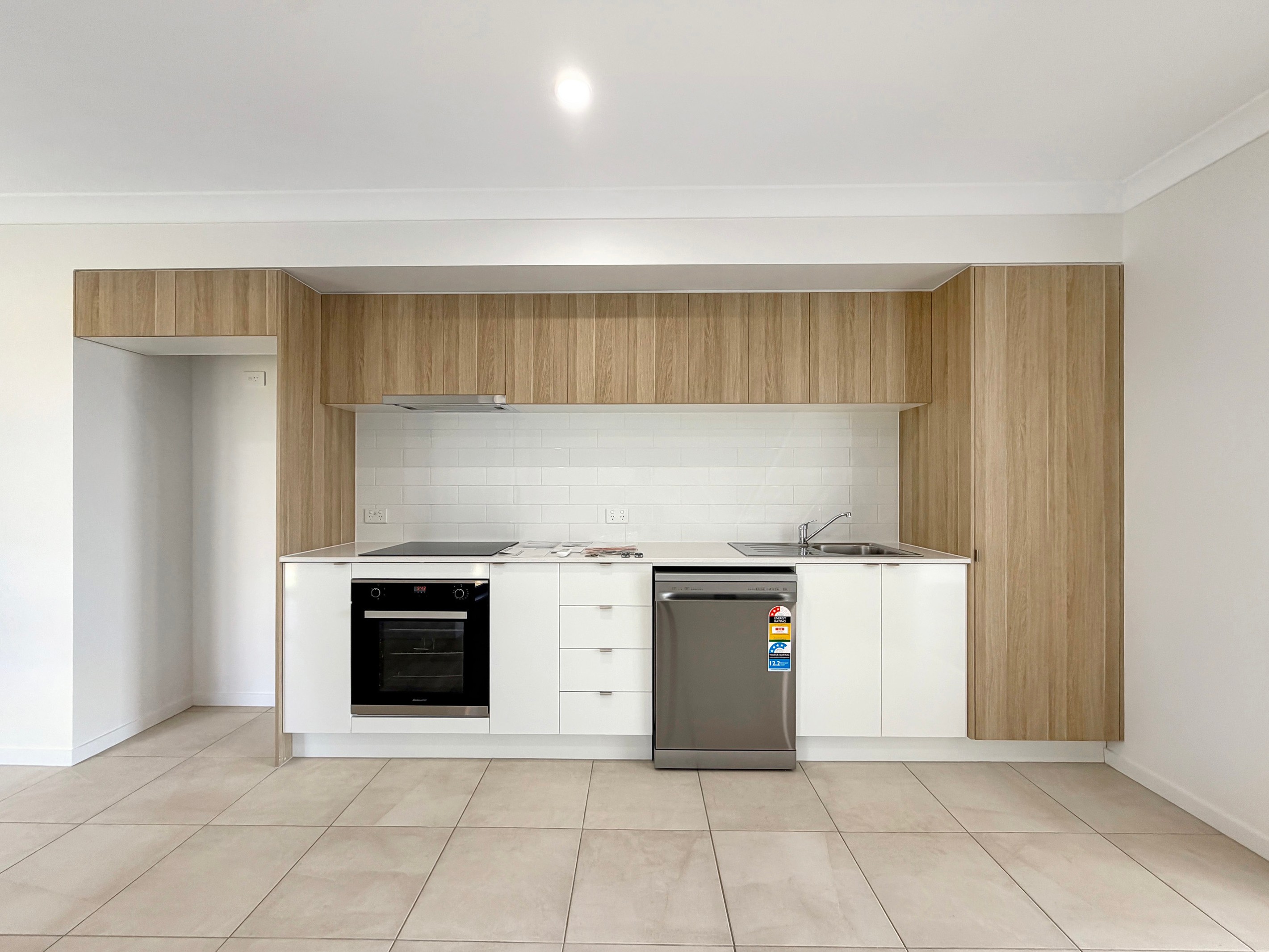 2/14 Oakwood Drive, Tinana, QLD 4650