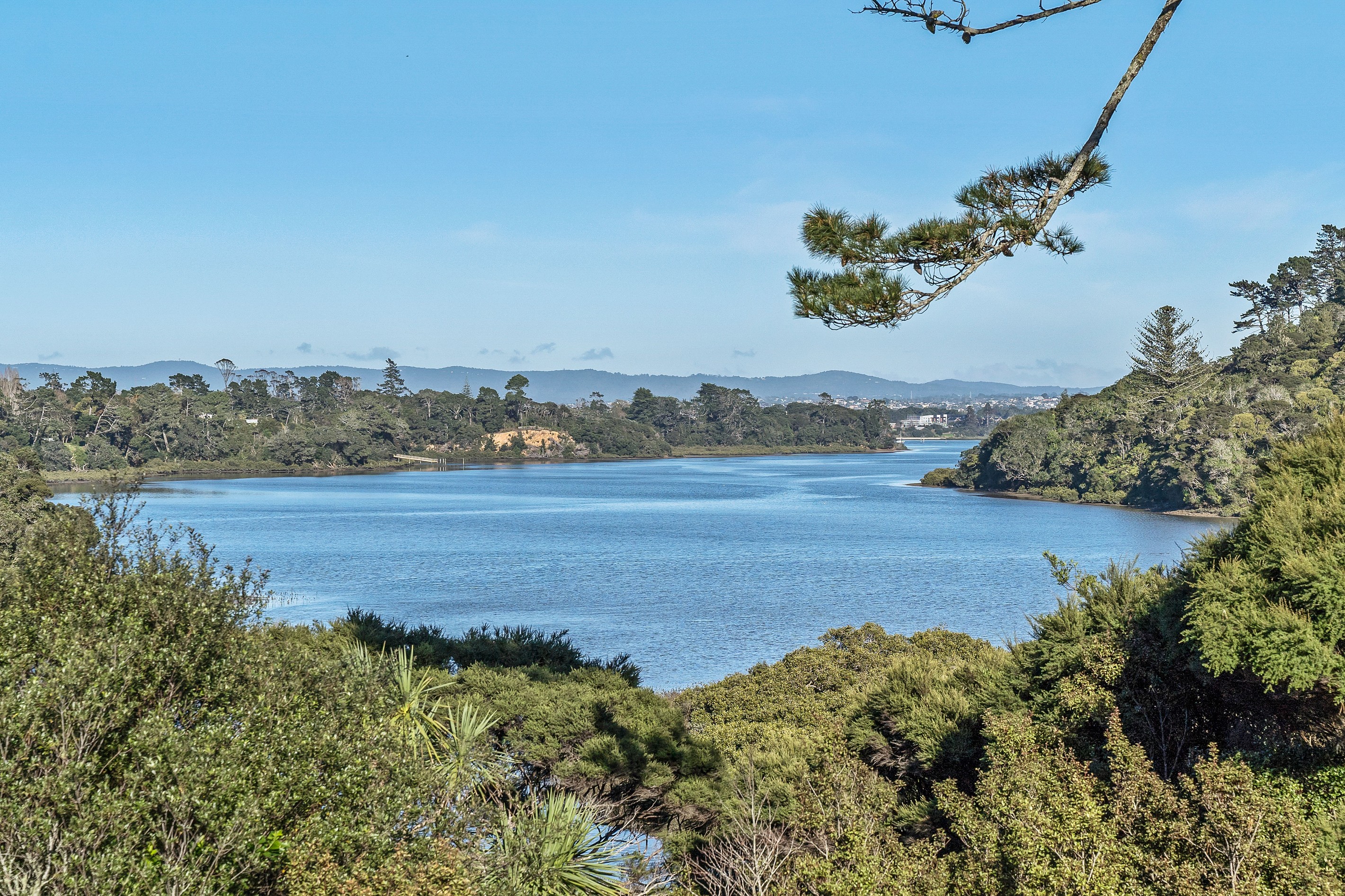 15 Hotspur Place, Glenfield, North Shore City