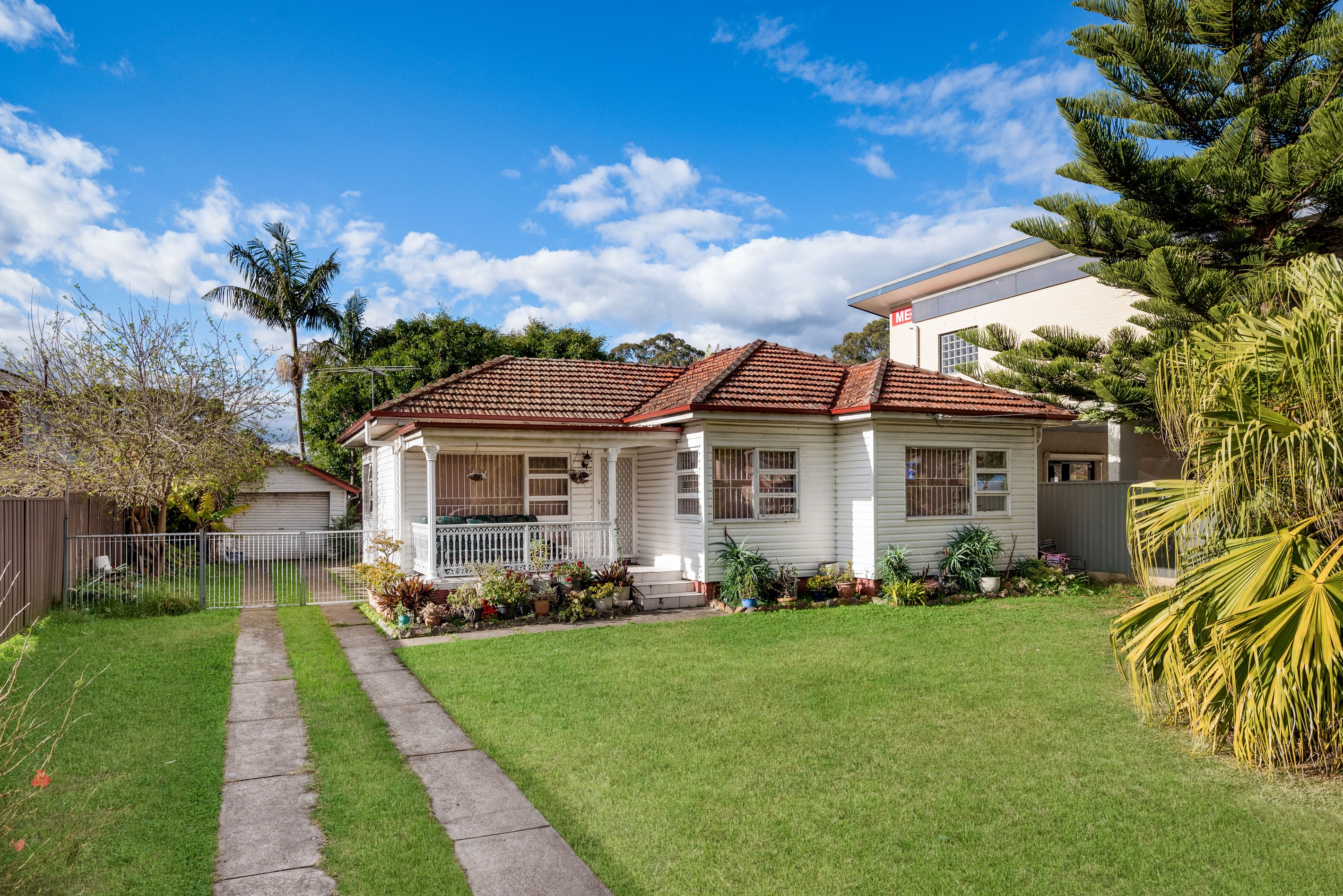 4 Trafalgar Street, Glenfield, NSW 2167