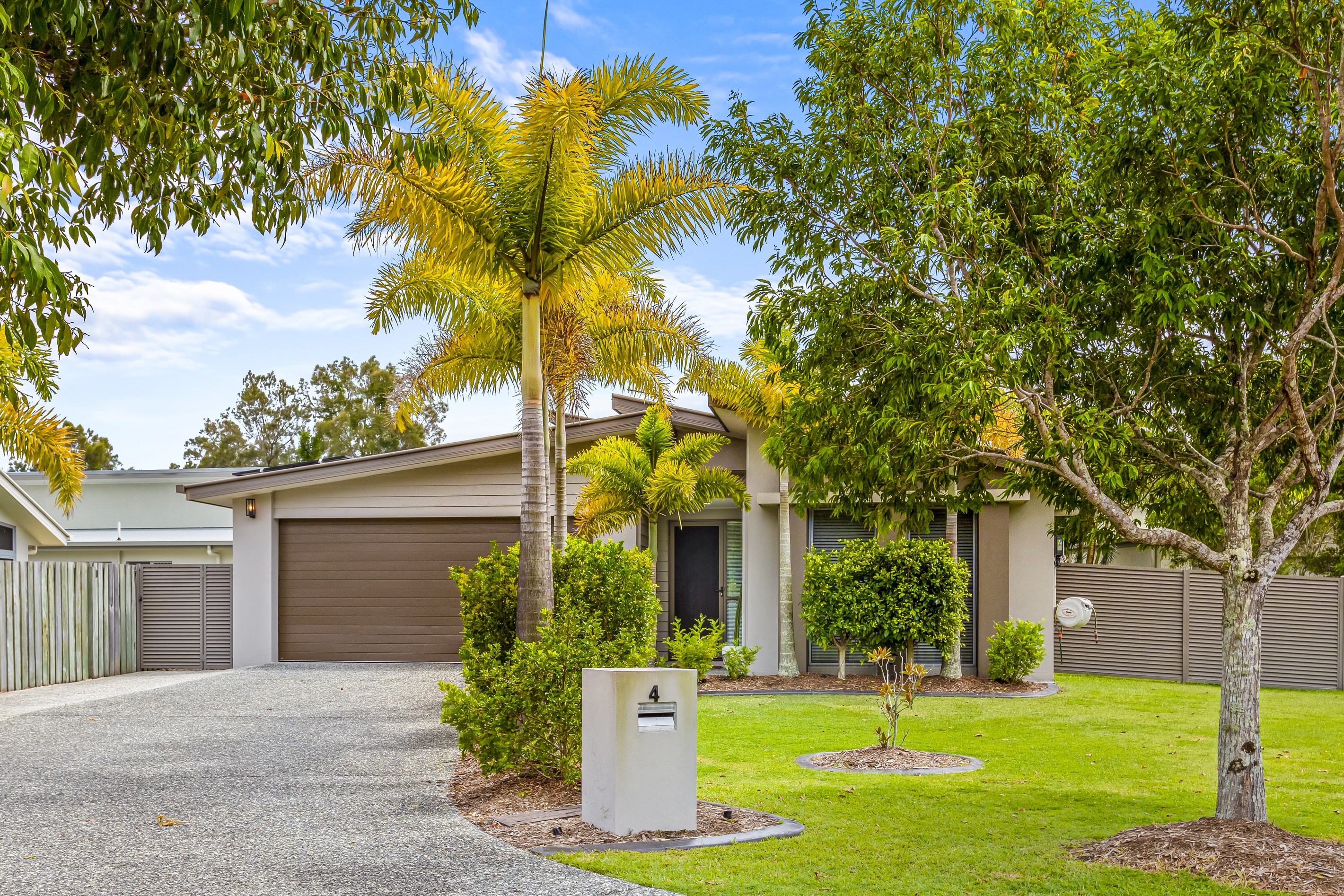 4 Lillypilly Court, Helensvale, QLD 4212